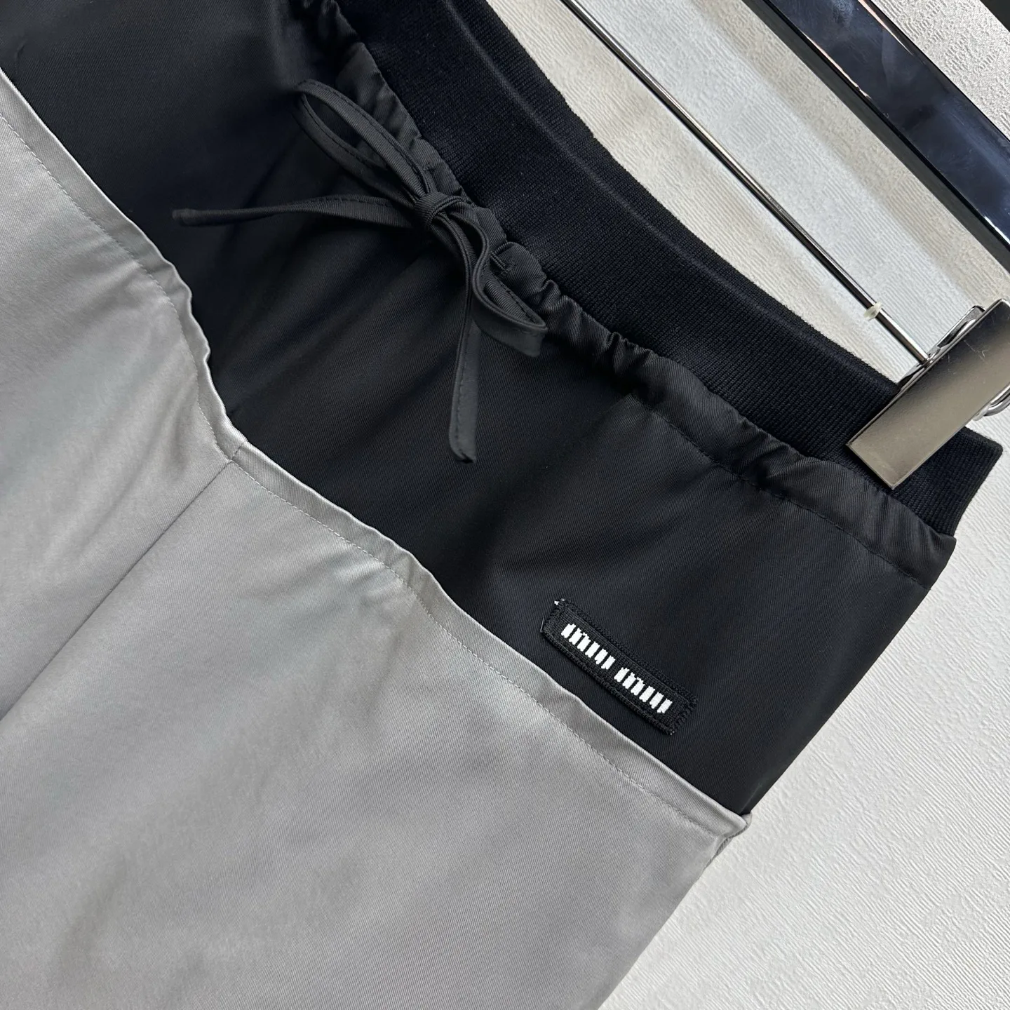 Women's Trousers MIU MIU 18328037