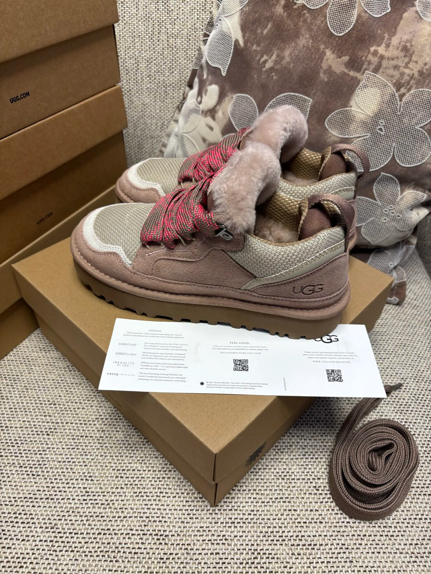 Women's Sneakers UGG 18104027