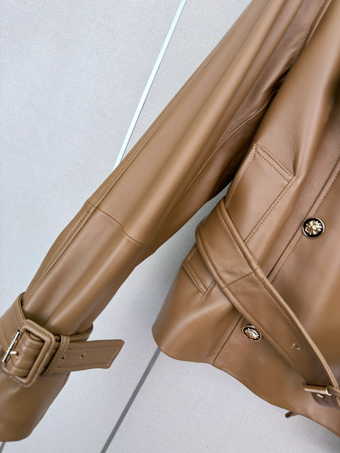 Women's Leather Jackets And Sheepskin Coats CHANEL 18174809