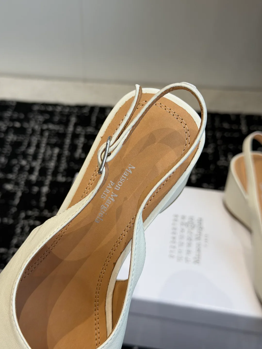 Women's Open-Toe Sandals MAISON MARGIELA 17997939