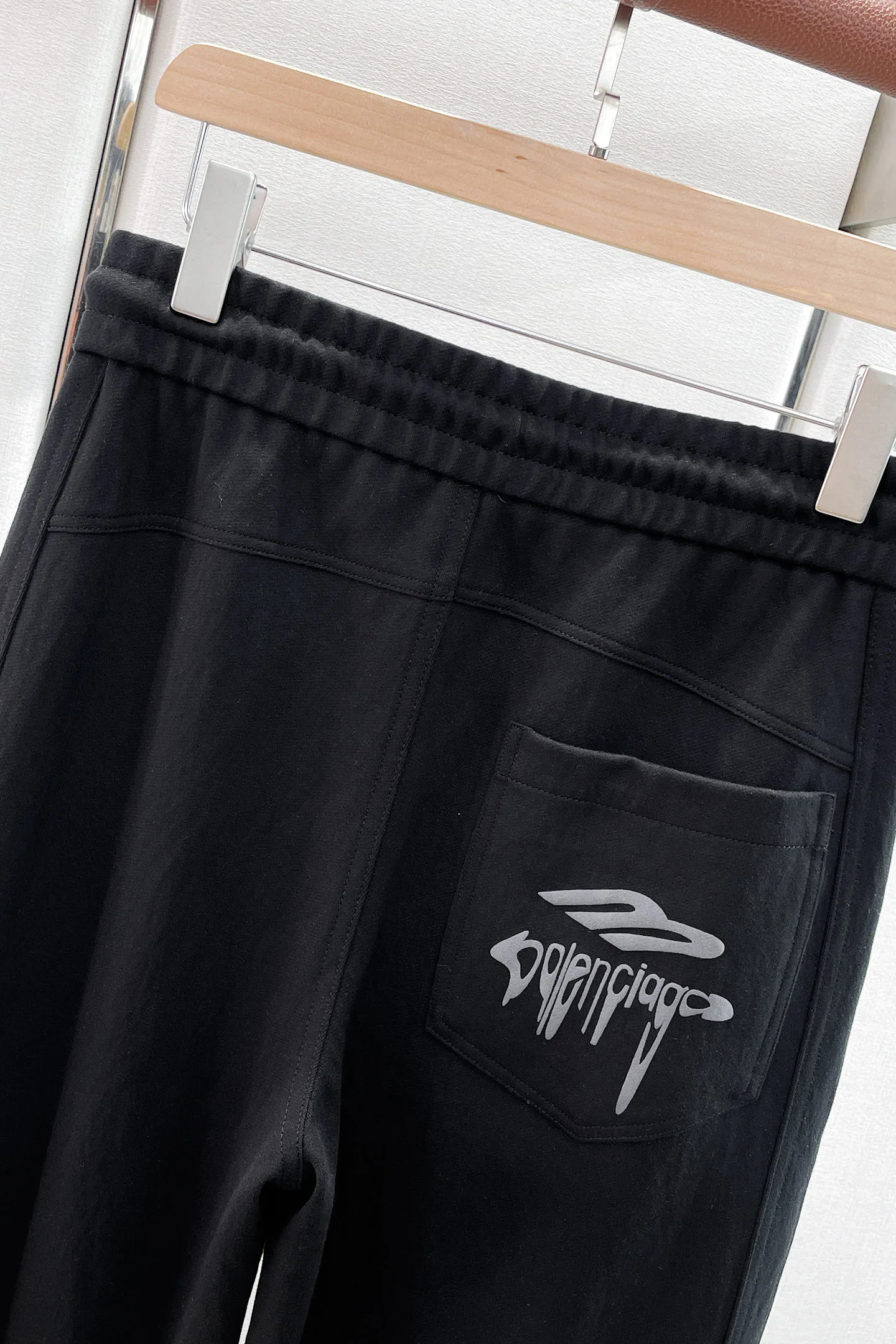 Men's Trousers BALENCIAGA 18345692
