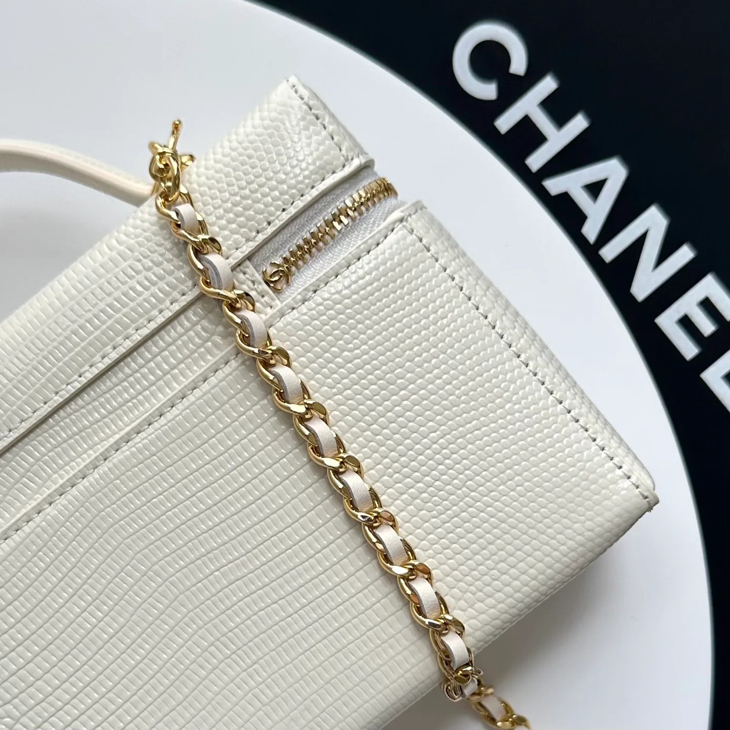 Women's Classic Handbags CHANEL 18338069
