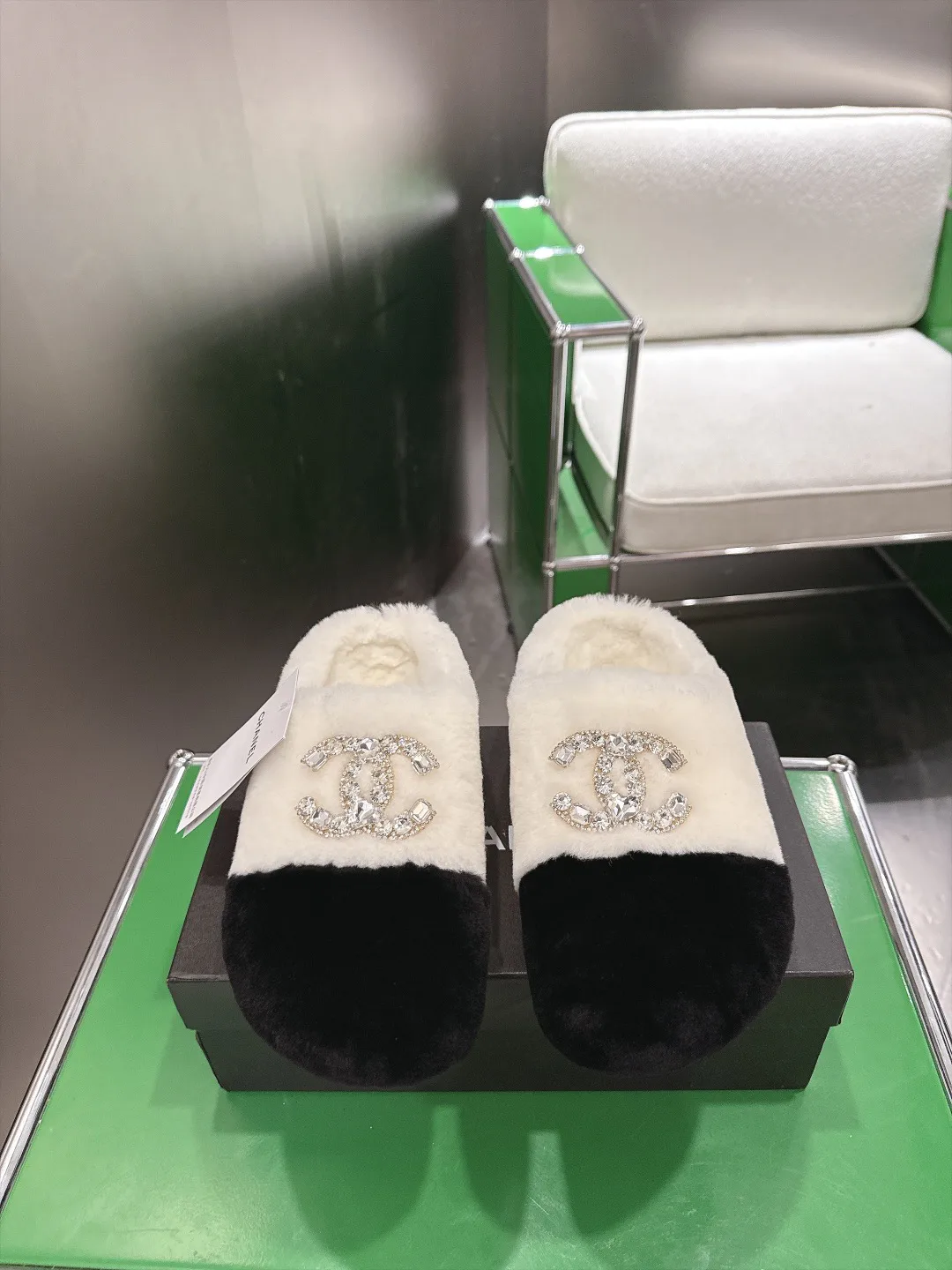 Women's Slippers CHANEL 18053387