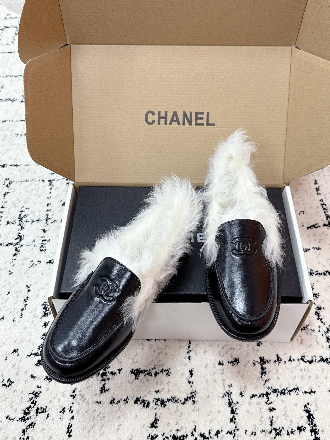 Women's Loafers And Moccasins CHANEL 18406706