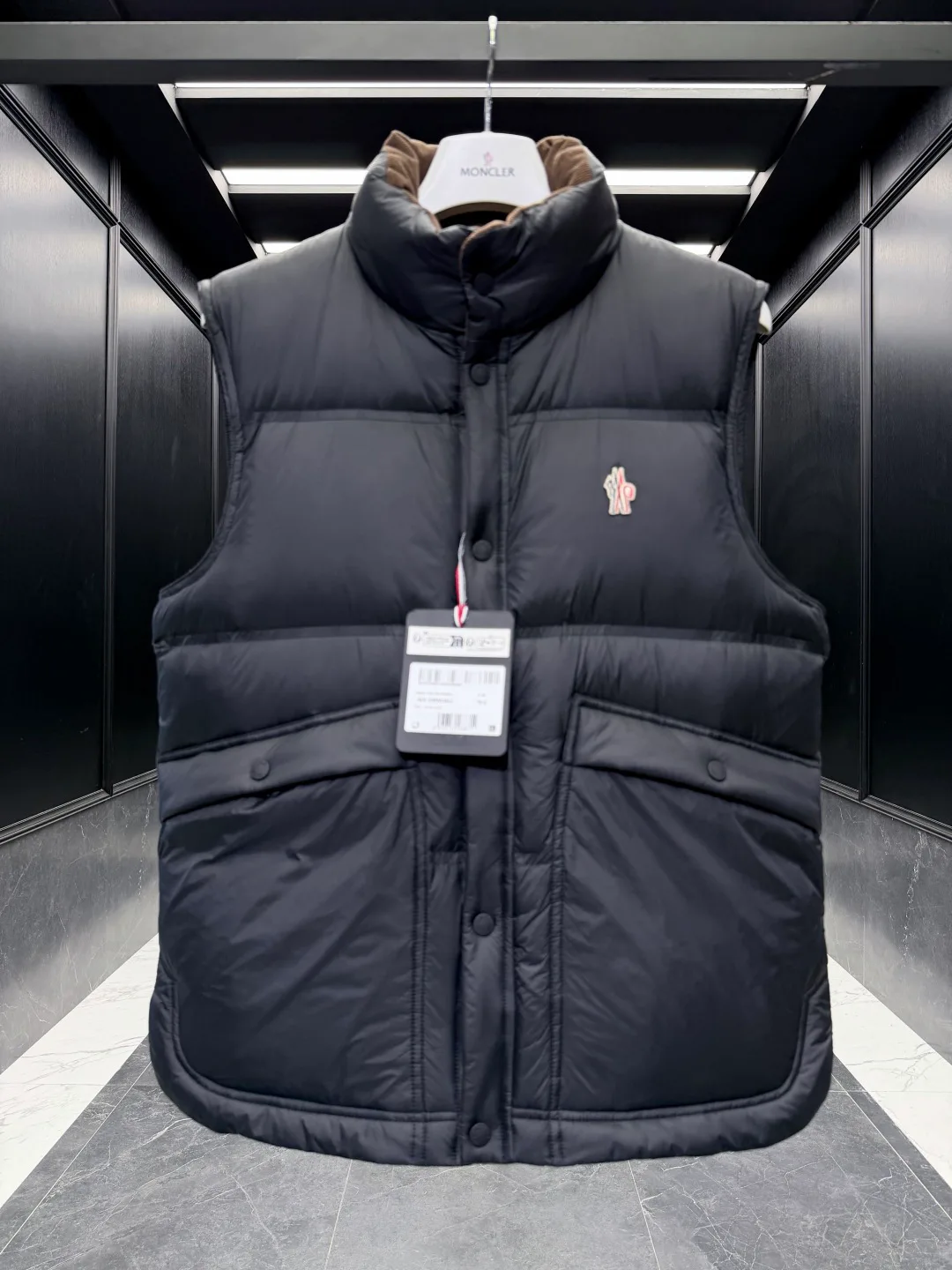 Men's Vests MONCLER 18416847