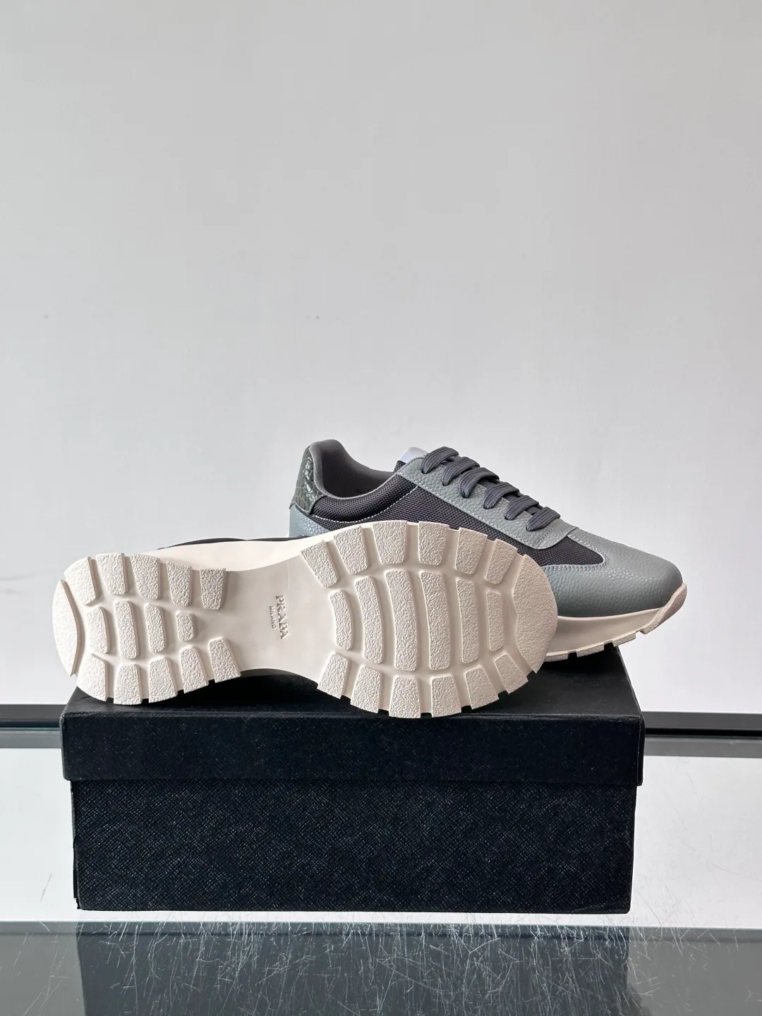 Men's Sneakers PRADA 17859570