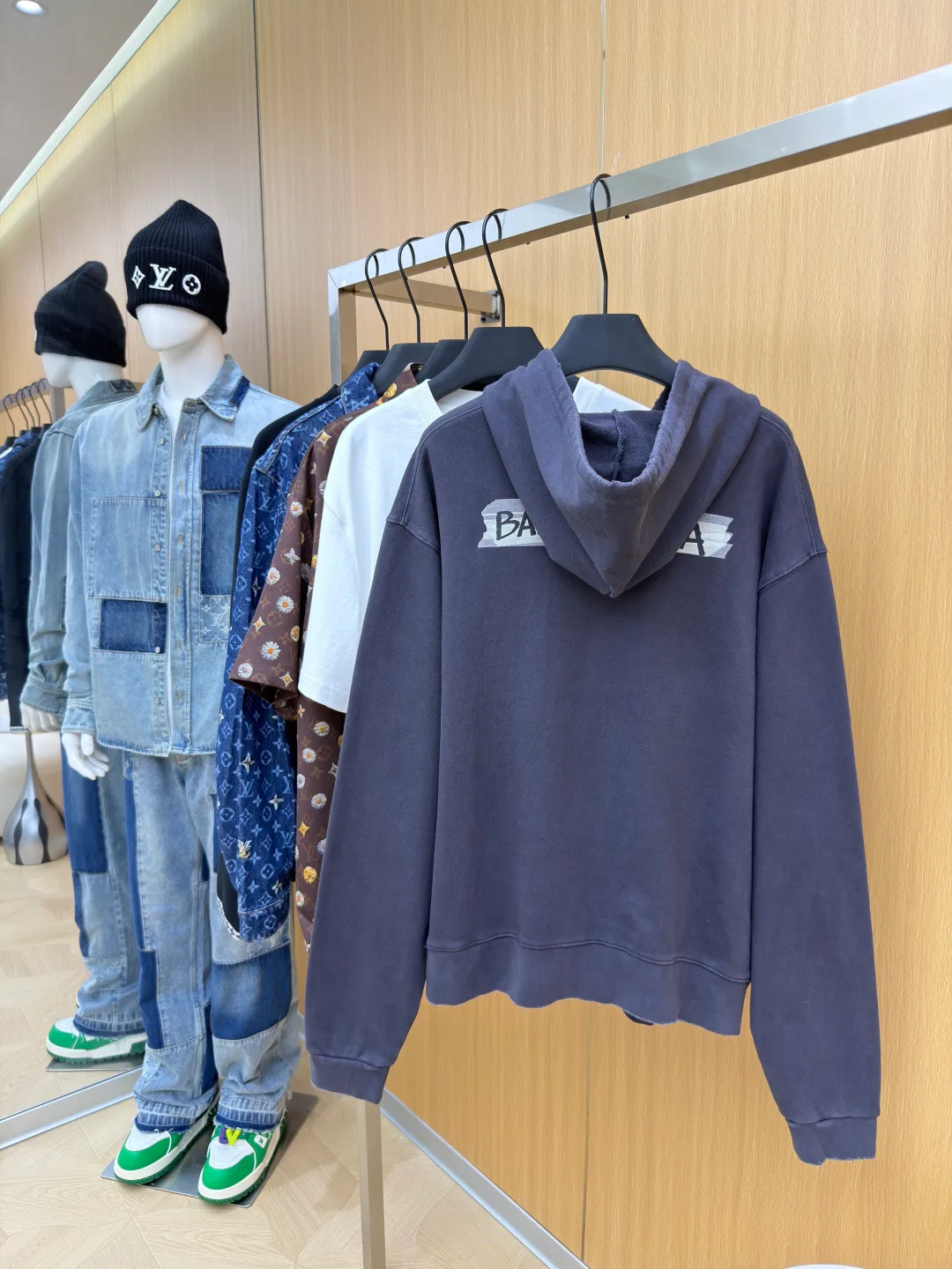 Men's Sweatshirts And Hoodies BALENCIAGA 17699436