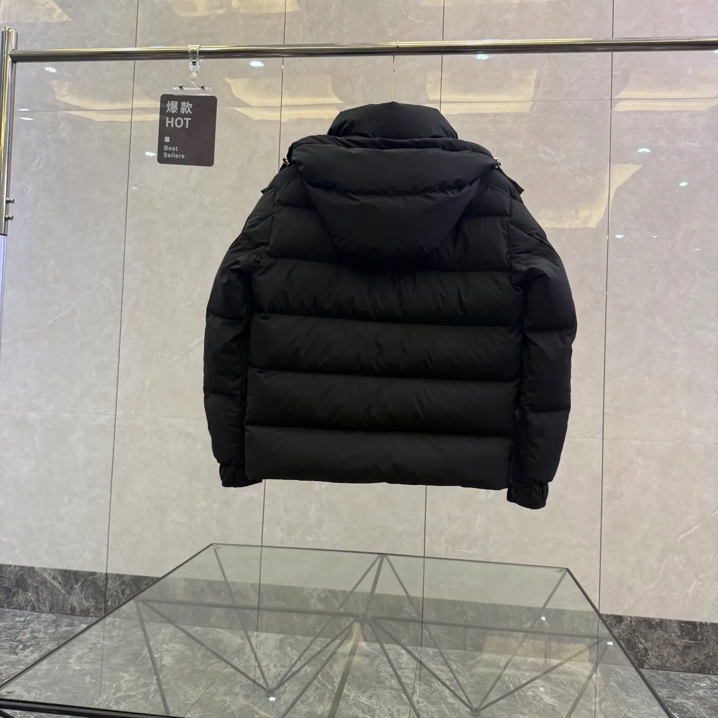 Women's Jackets And Down Jackets MONCLER 17913905