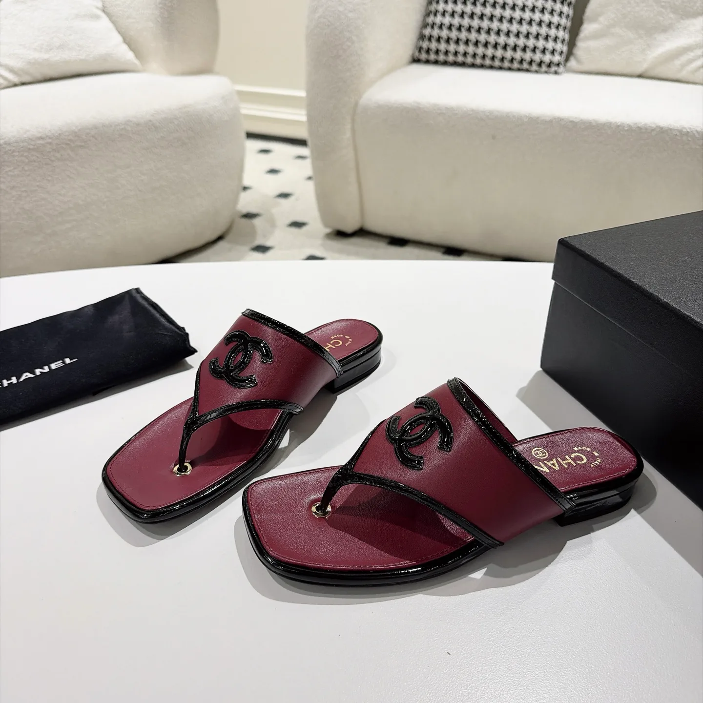 Women's Flip-Flops CHANEL 17802689
