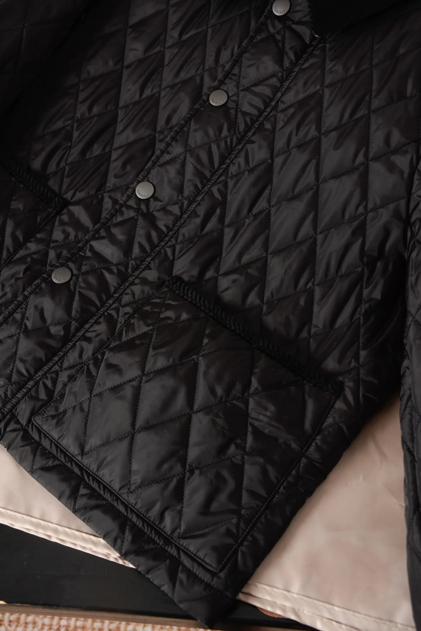 Women's Jackets And Down Jackets BURBERRY 18513004