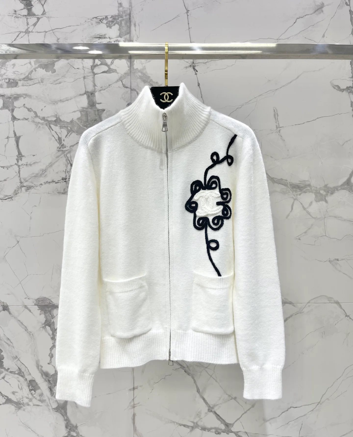 Women's Jumpers And Sweaters CHANEL 18137921