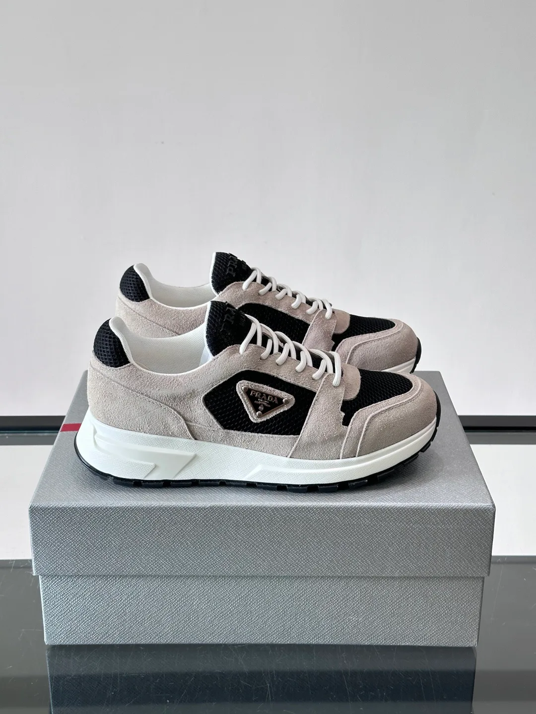 Women's Sneakers PRADA 18102647