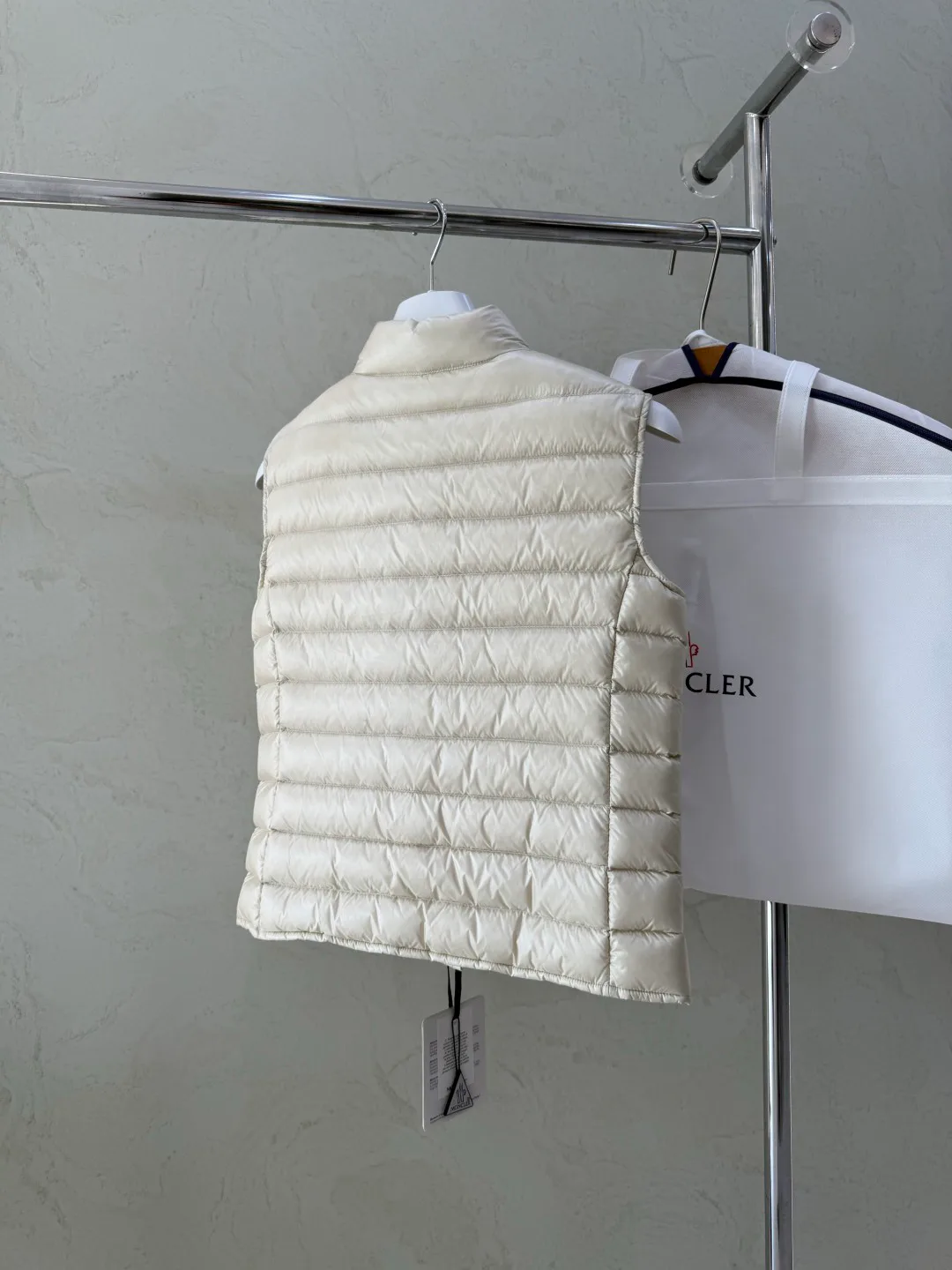 Men's Vests MONCLER 18030019