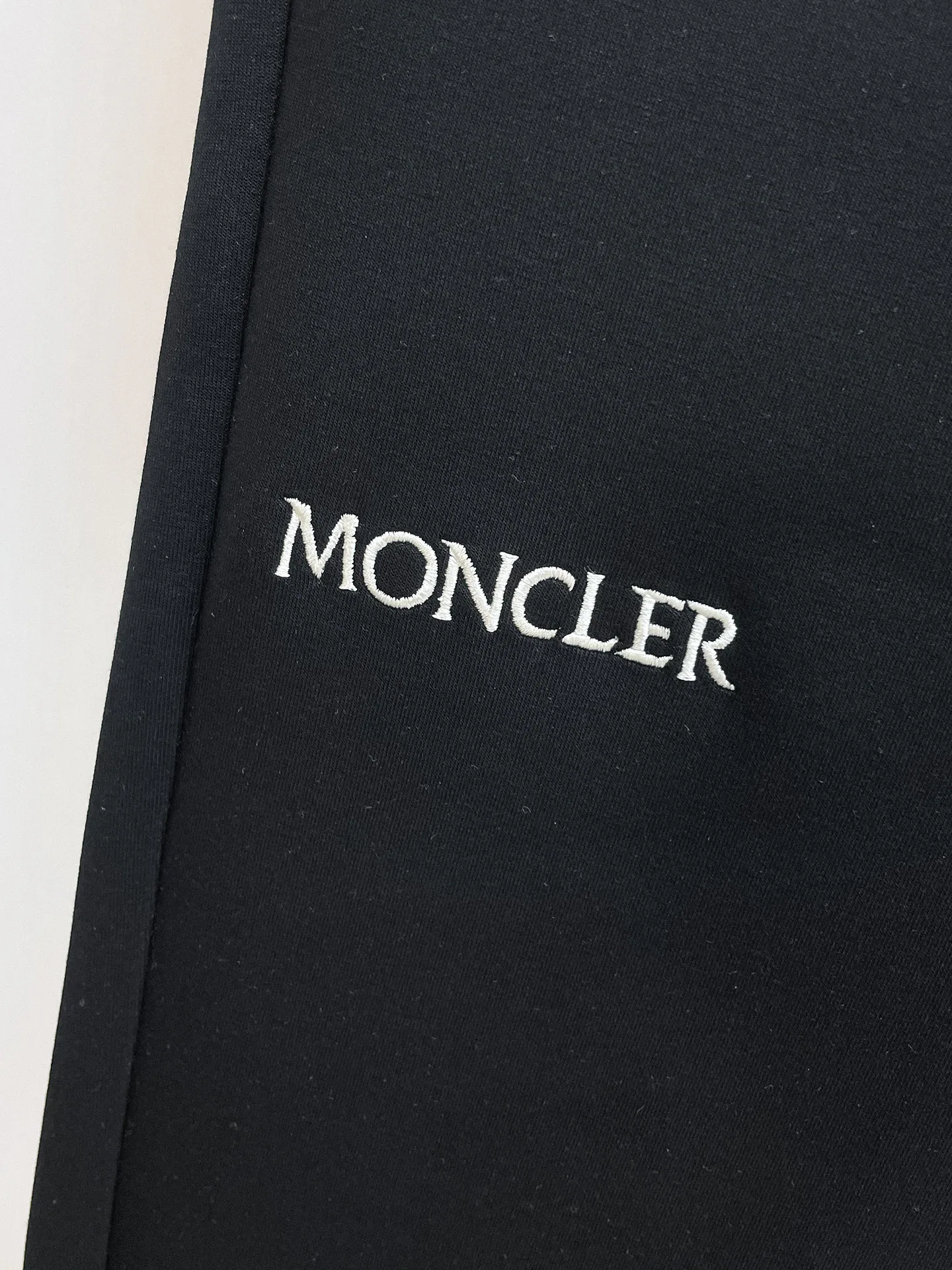 Men's Trousers MONCLER 18499621