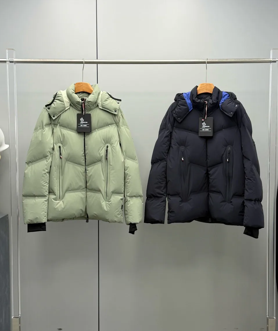 Men's Jackets And Down Jackets MONCLER 18134363