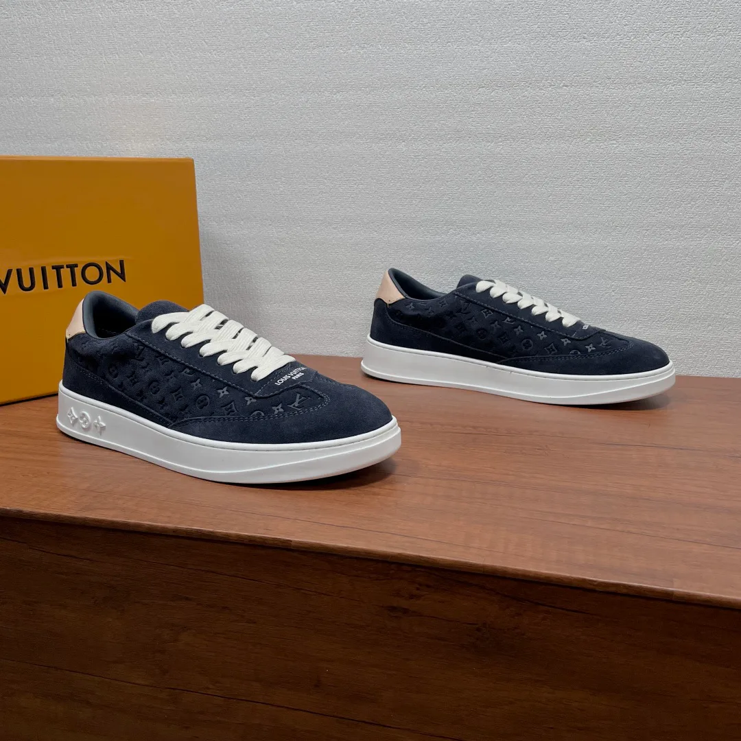 Men's Sneakers LOUIS VUITTON 17542452