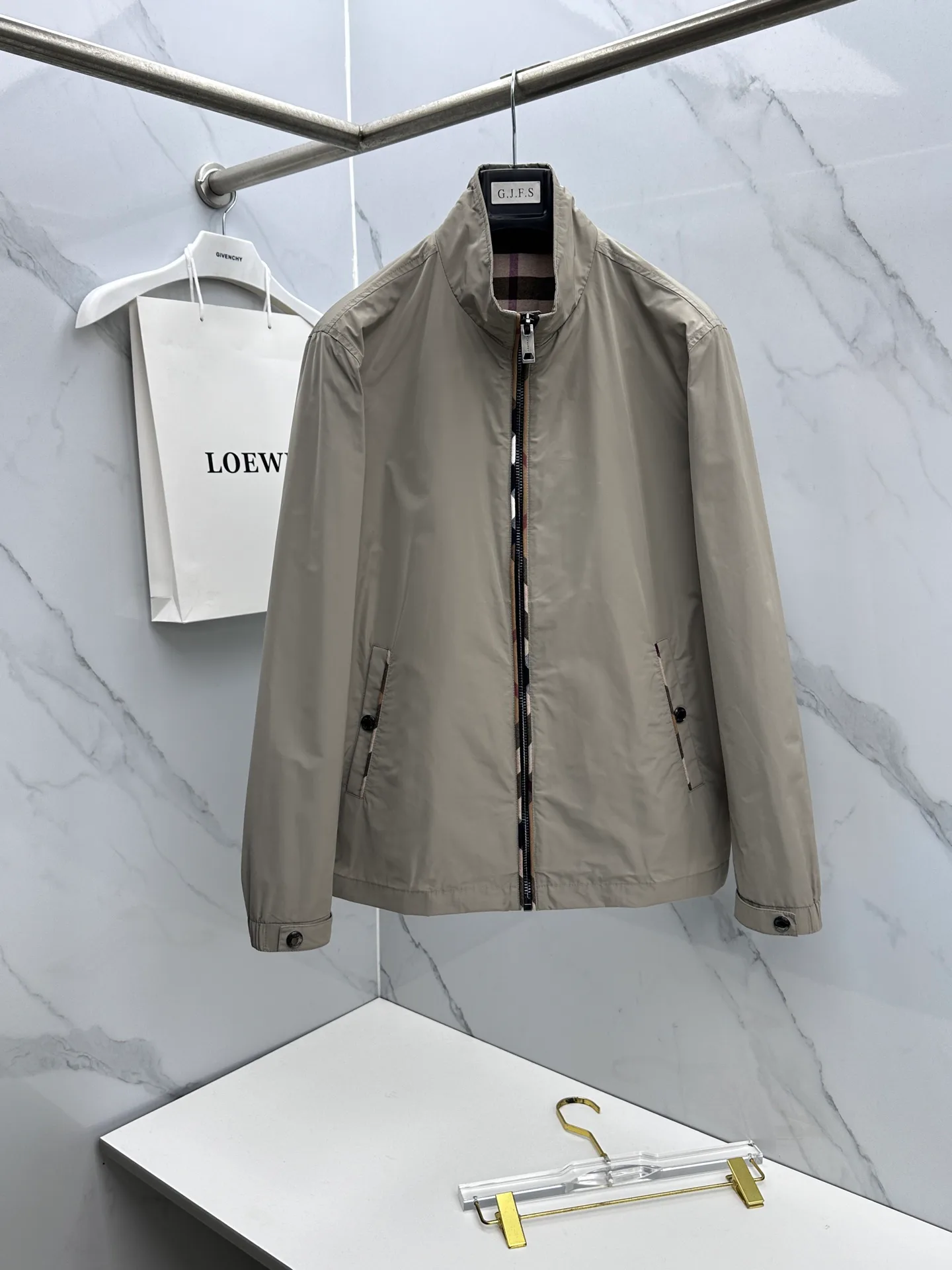 Men's Jackets And Down Jackets BURBERRY 18246771