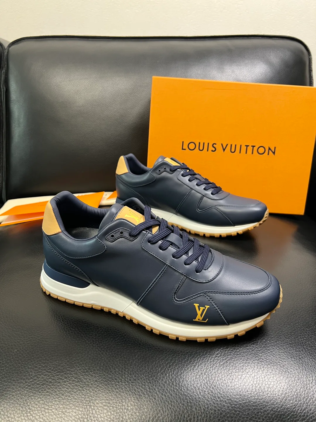 Men's Sneakers LOUIS VUITTON 17961830