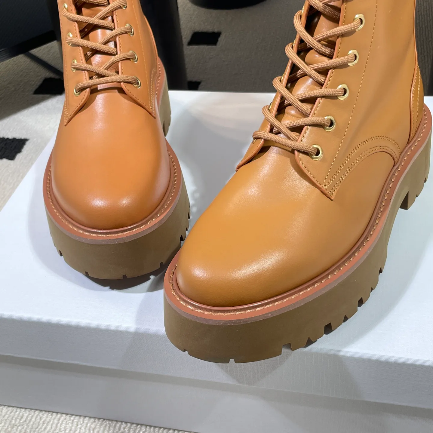 Women's Ankle Boots CELINE 18041624