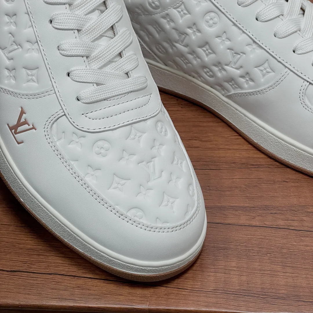 Men's Sneakers LOUIS VUITTON 17858858