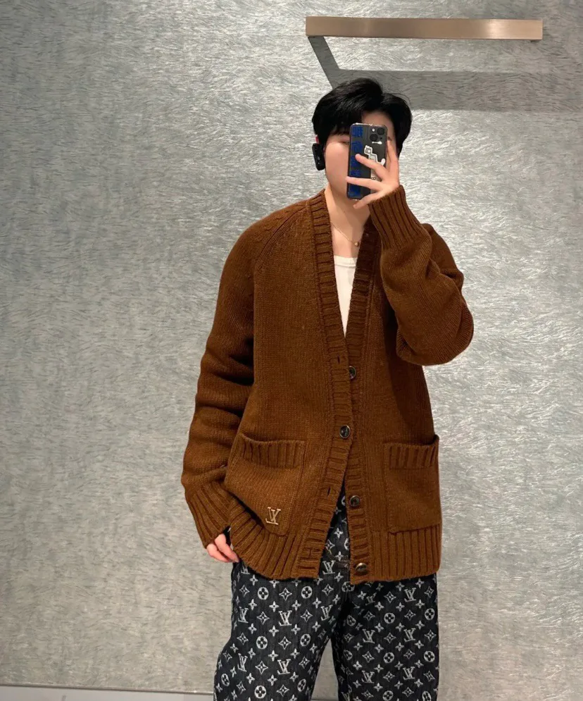 Women's Jumpers And Sweaters LOUIS VUITTON 18130414