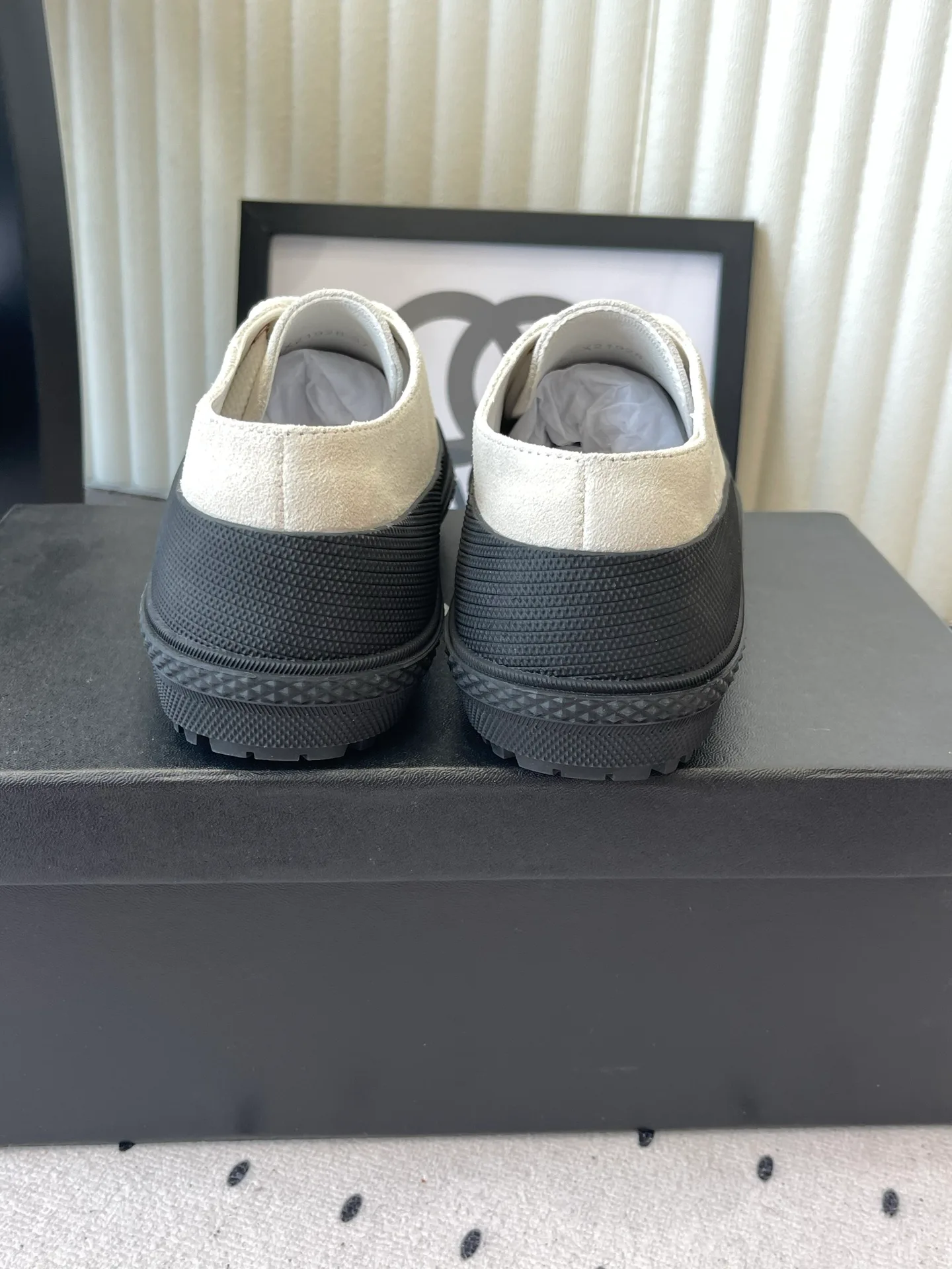 Women's Sneakers CHANEL 18069859