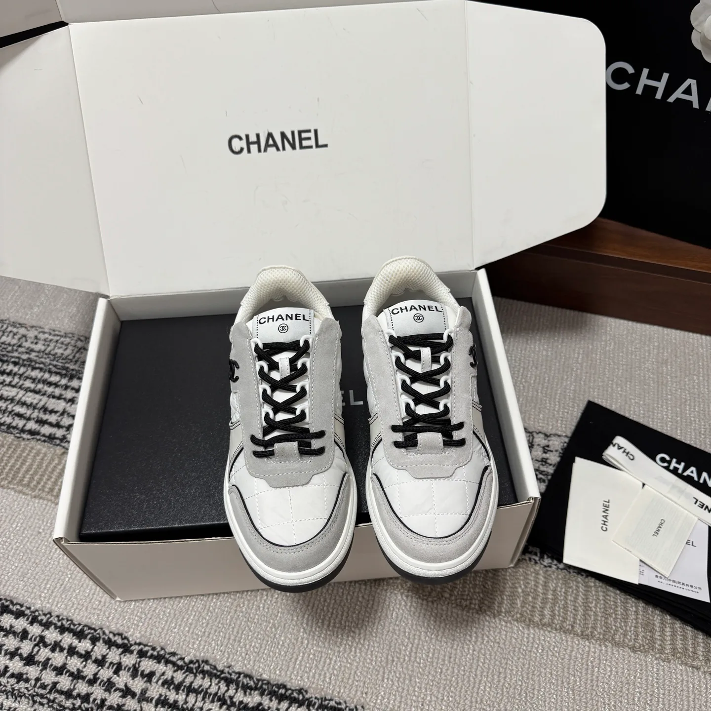 Women's Sneakers CHANEL 18195100