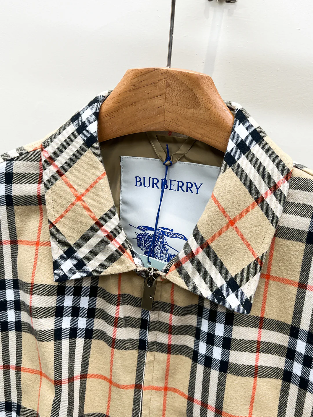 Men's Jackets And Down Jackets BURBERRY 18499083