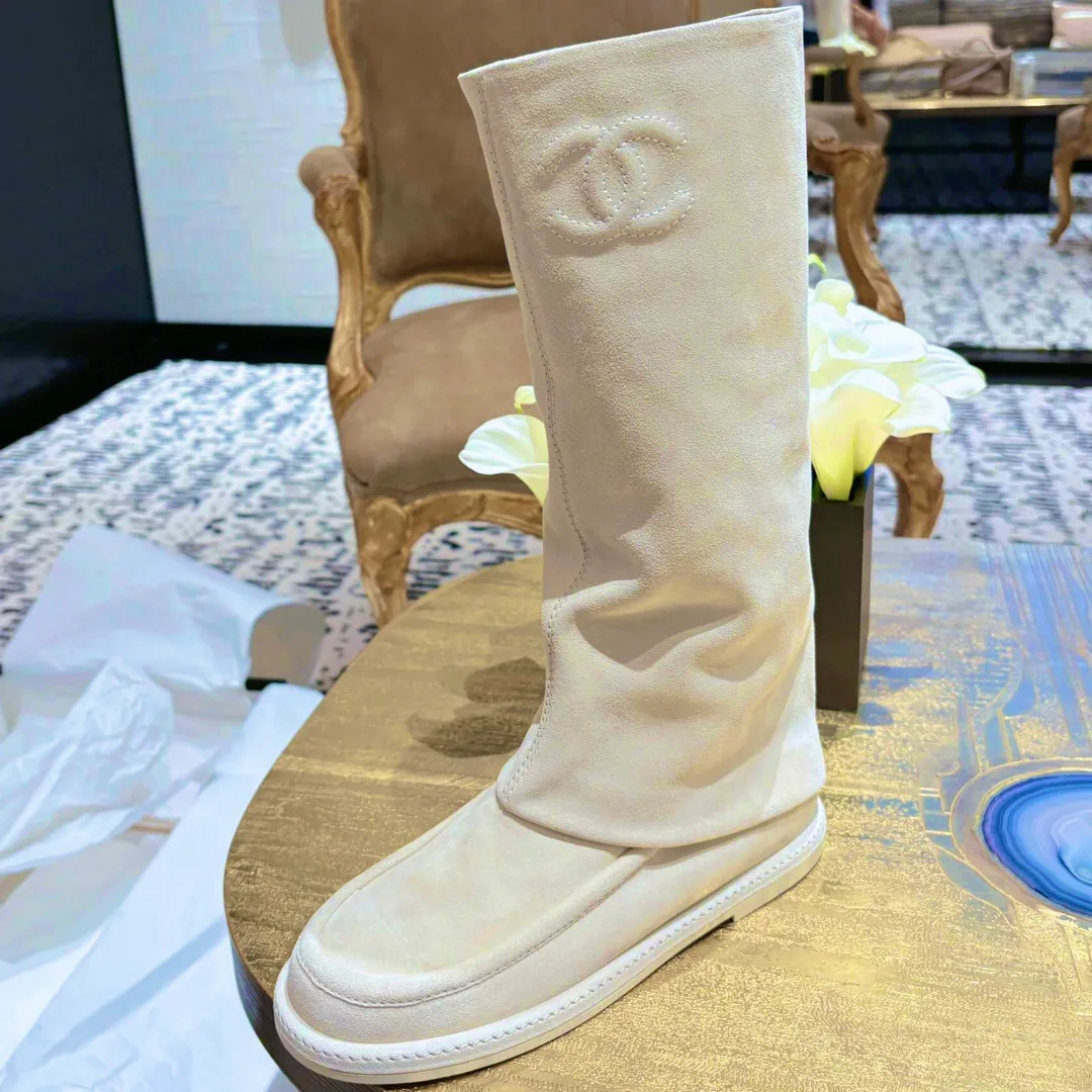 Women's Boots CHANEL 18198973