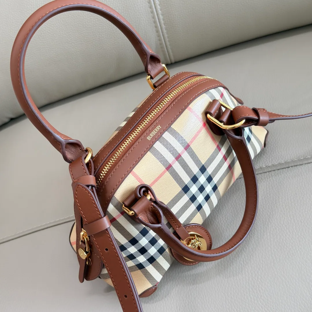 Women's Classic Handbags BURBERRY 17948668