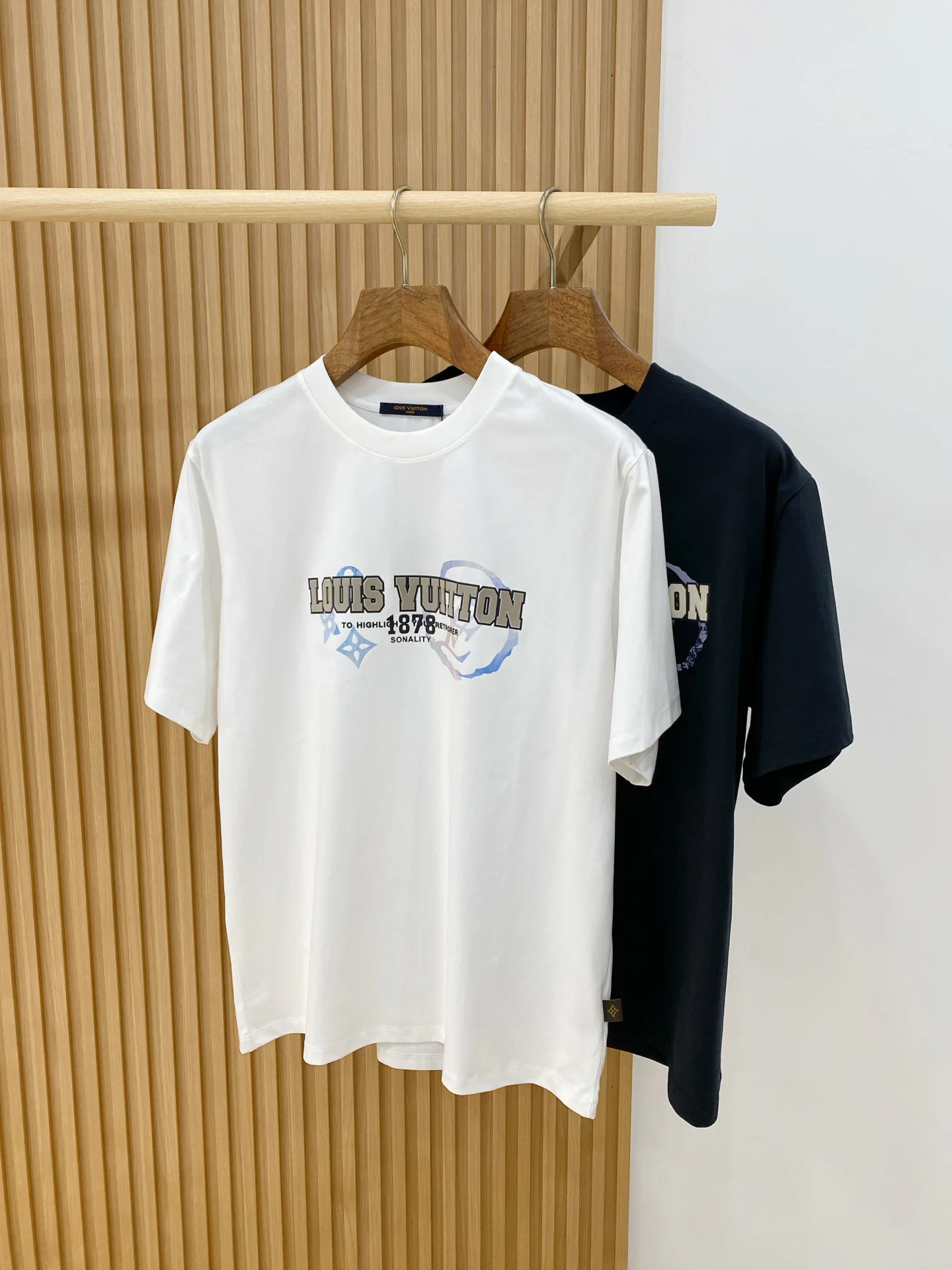 Men's T-Shirts LOUIS VUITTON 18246903