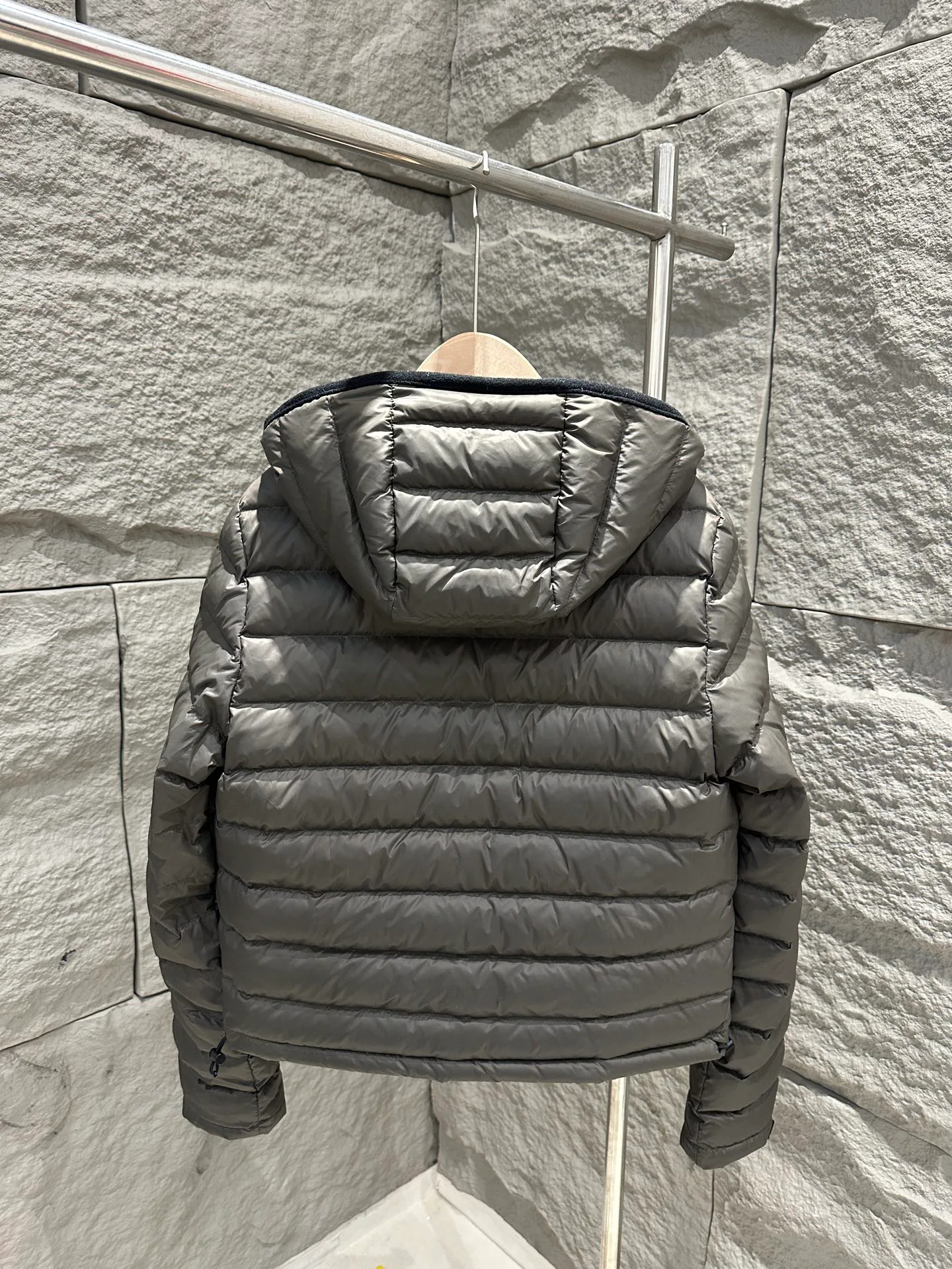 Women's Jackets And Down Jackets MIU MIU 18017033