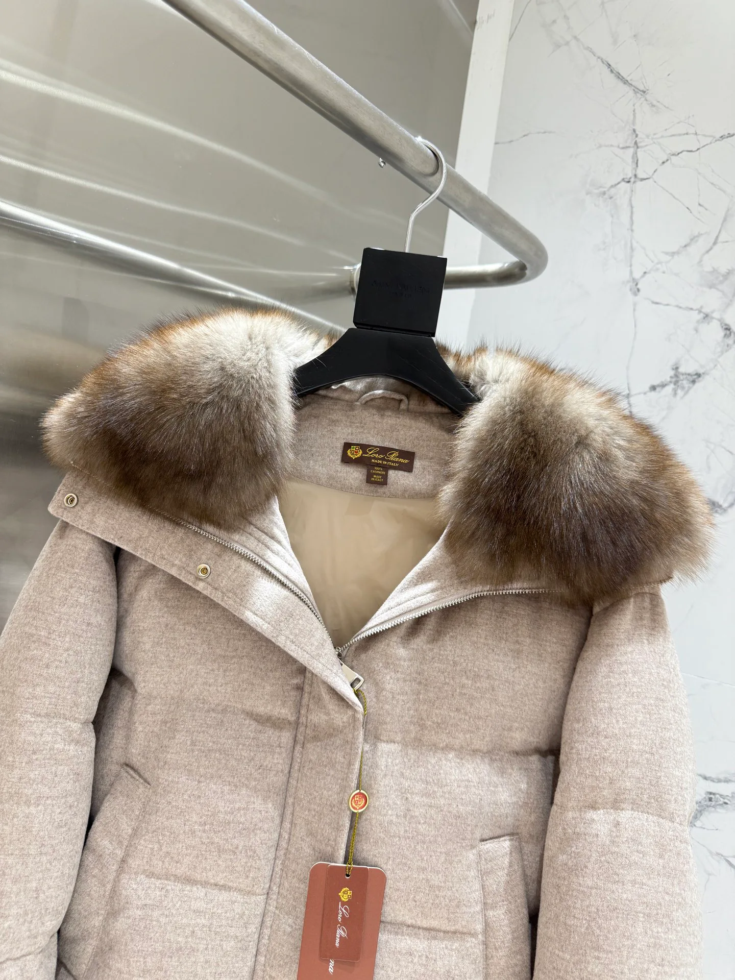 Куртки И Пуховики Женские Loro Piana 18593043