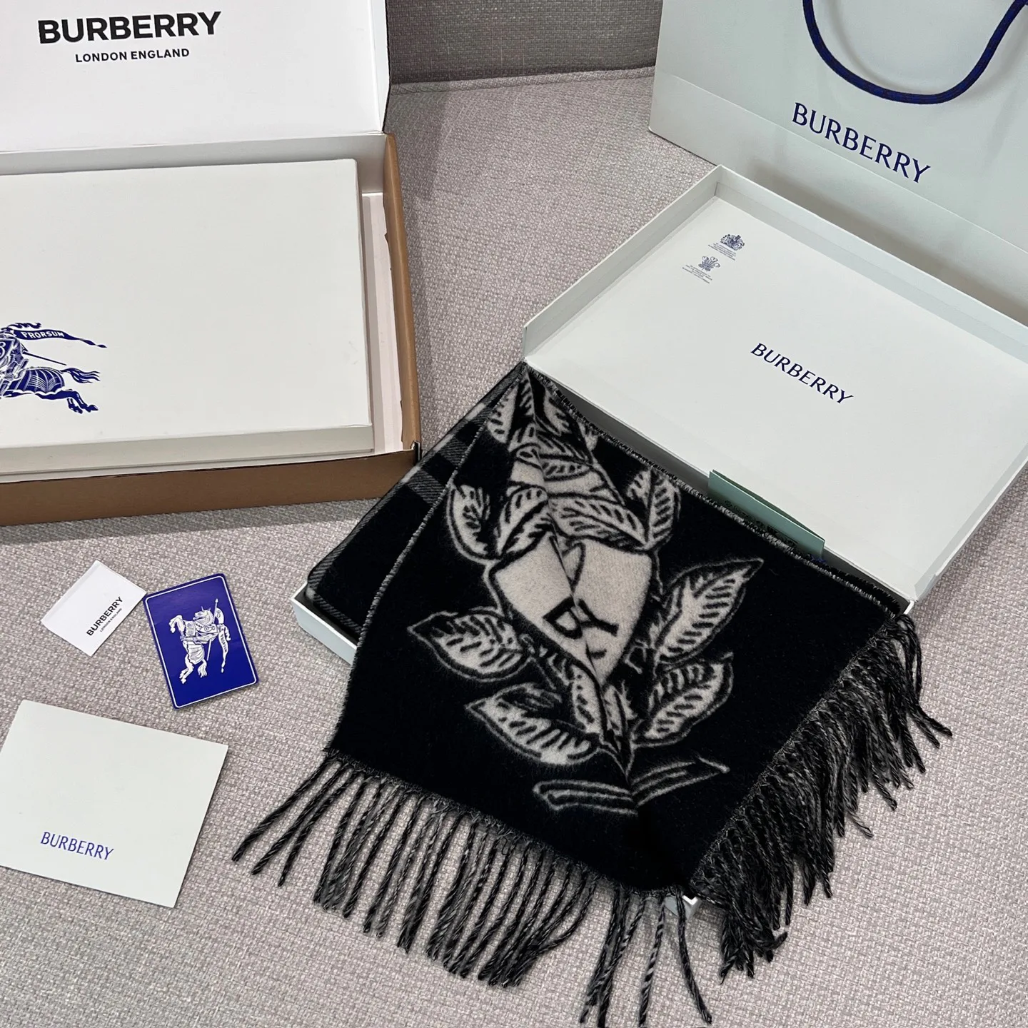 Scarves BURBERRY 17945491