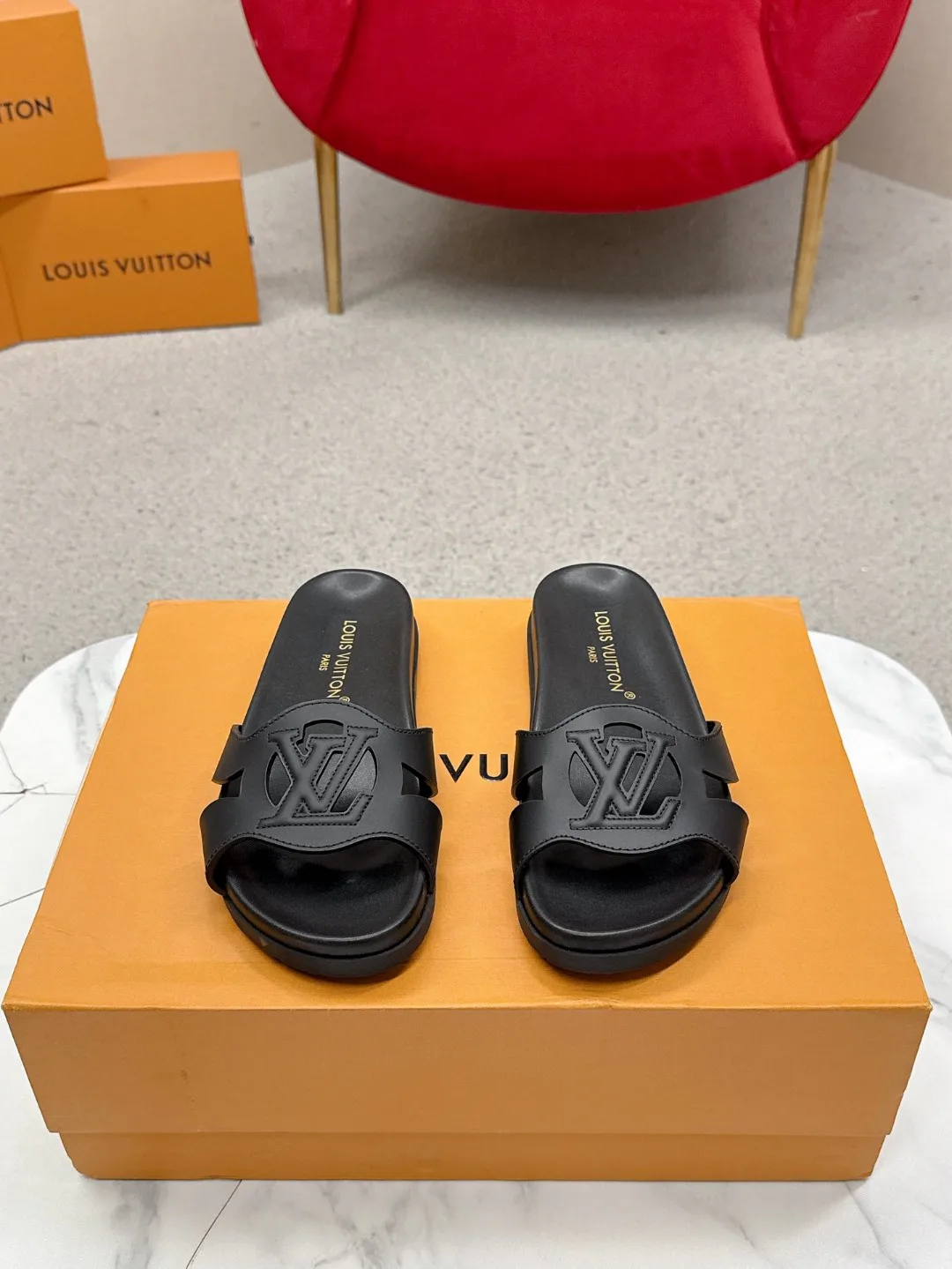 Women's Flip-Flops LOUIS VUITTON 18235706