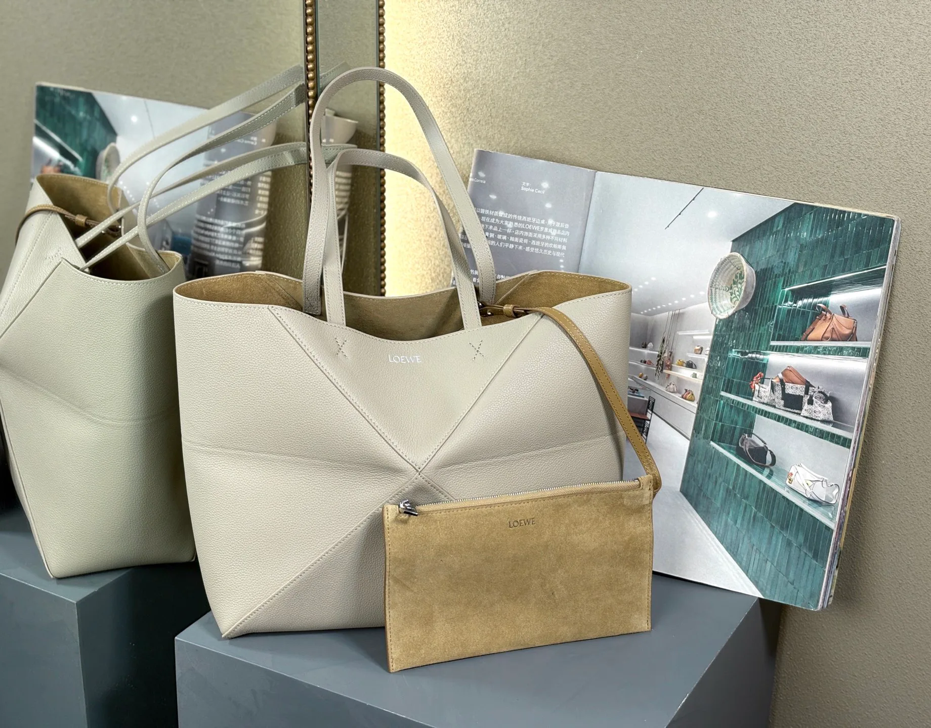 Women's Classic Handbags LOEWE 16892771