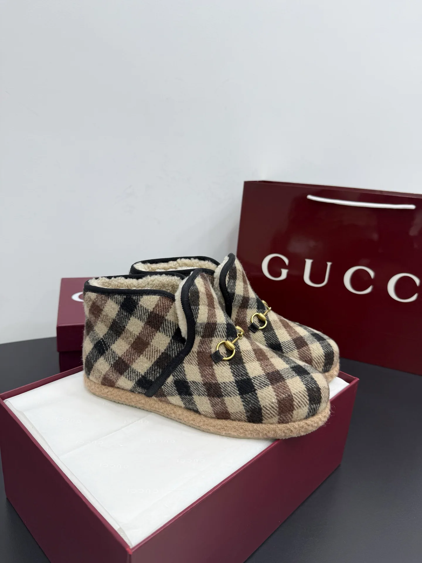 Women's Ugg Boots GUCCI 18393448