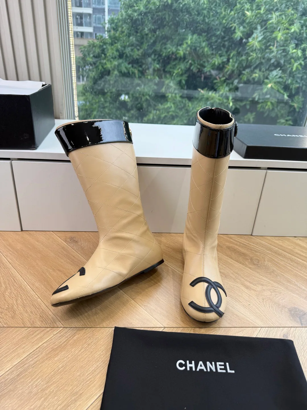 Women's Boots CHANEL 18053102