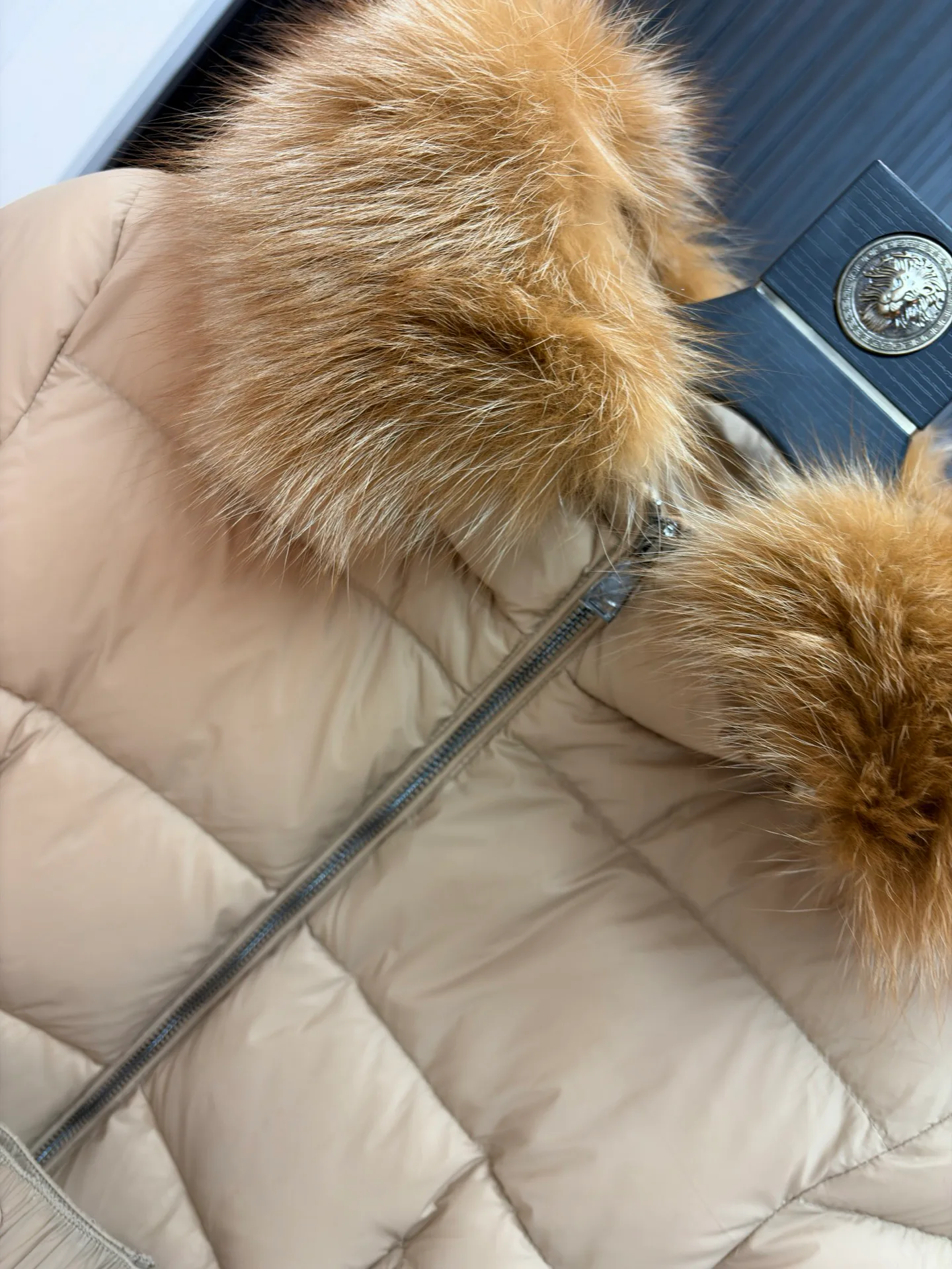 Women's Jackets And Down Jackets MONCLER 17926541