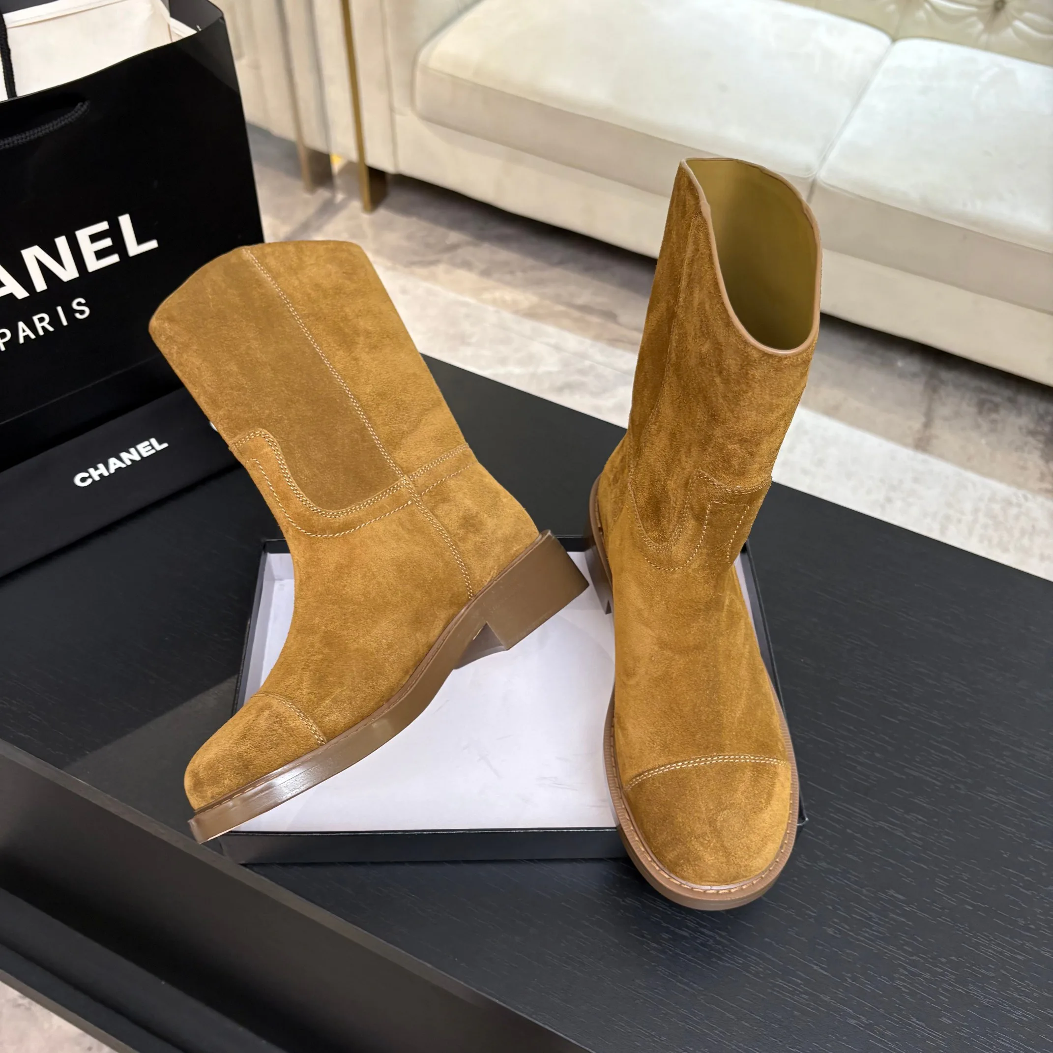 Women's Boots CHANEL 18062790