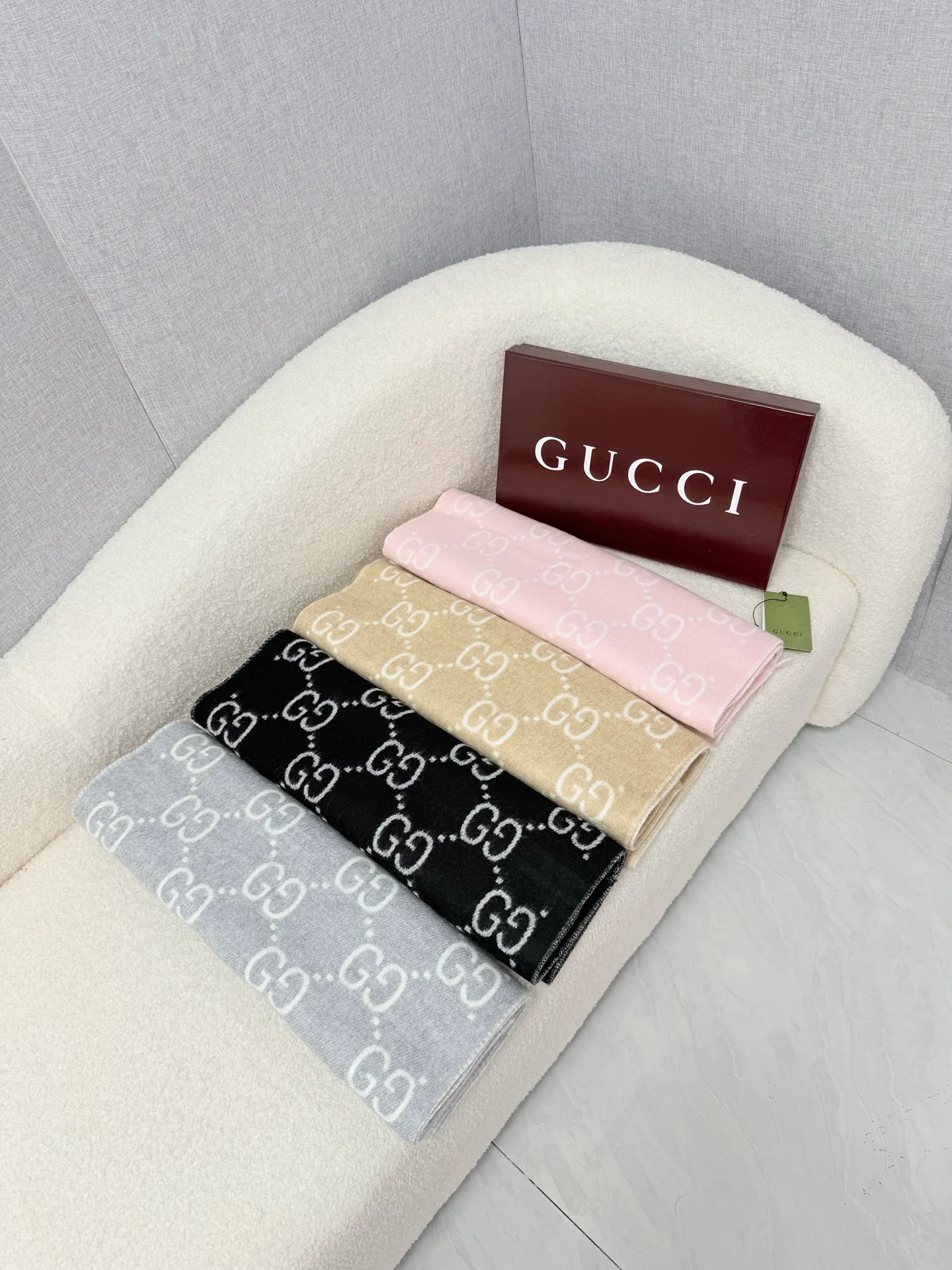 Scarves GUCCI 18275015