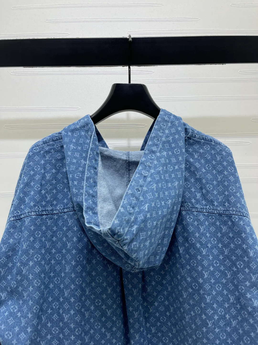 Women's Jackets And Down Jackets LOUIS VUITTON 18038644