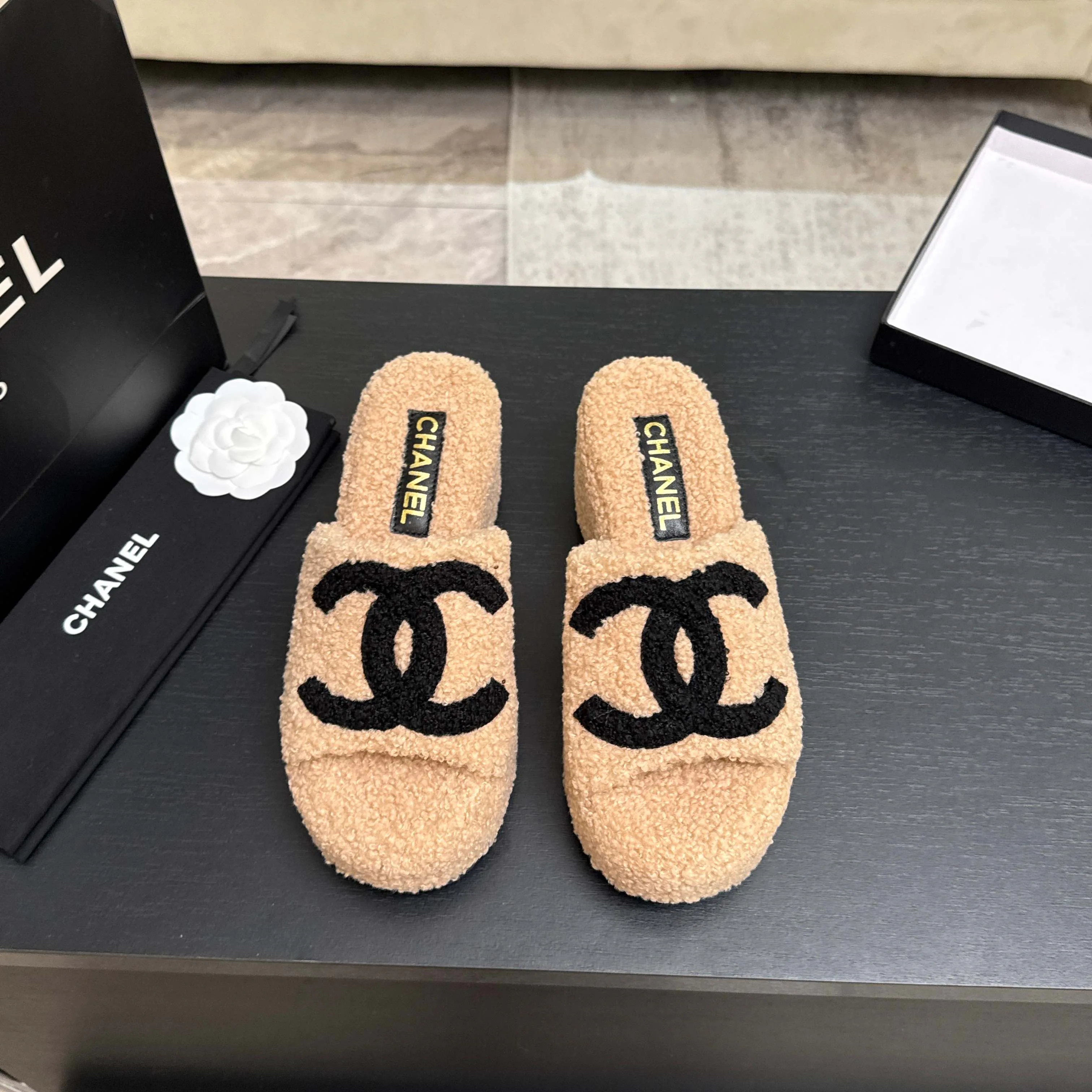 Women's Slippers CHANEL 18501004