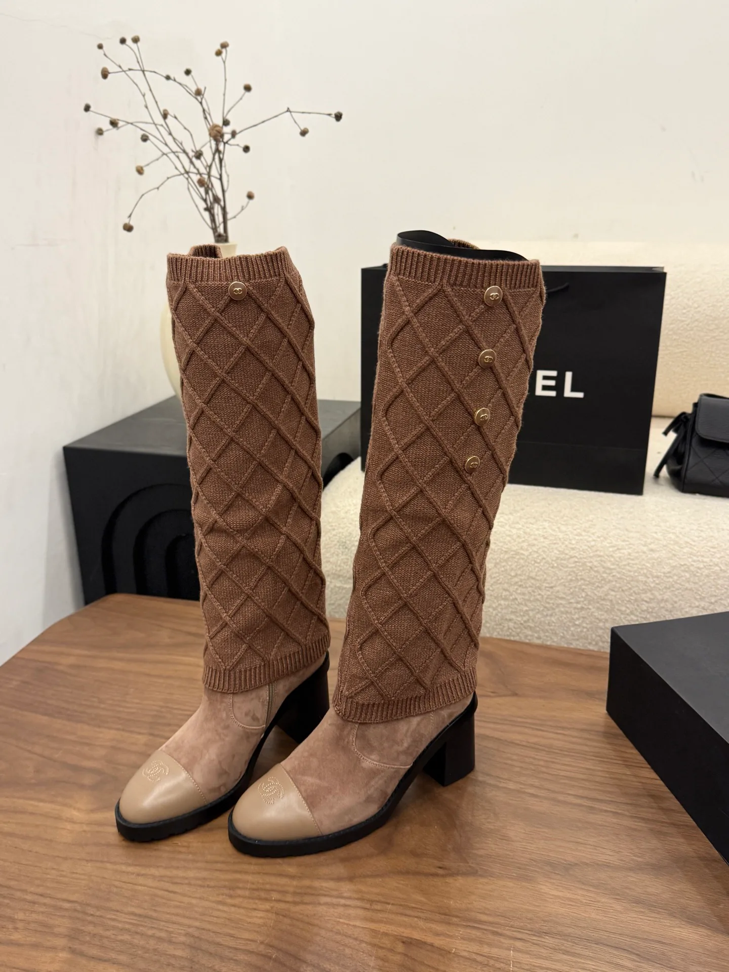 Women's Boots CHANEL 18323405
