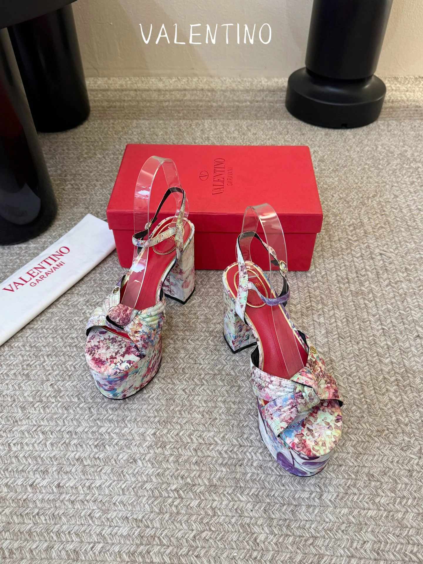 Women's Open-Toe Sandals VALENTINO 17220317
