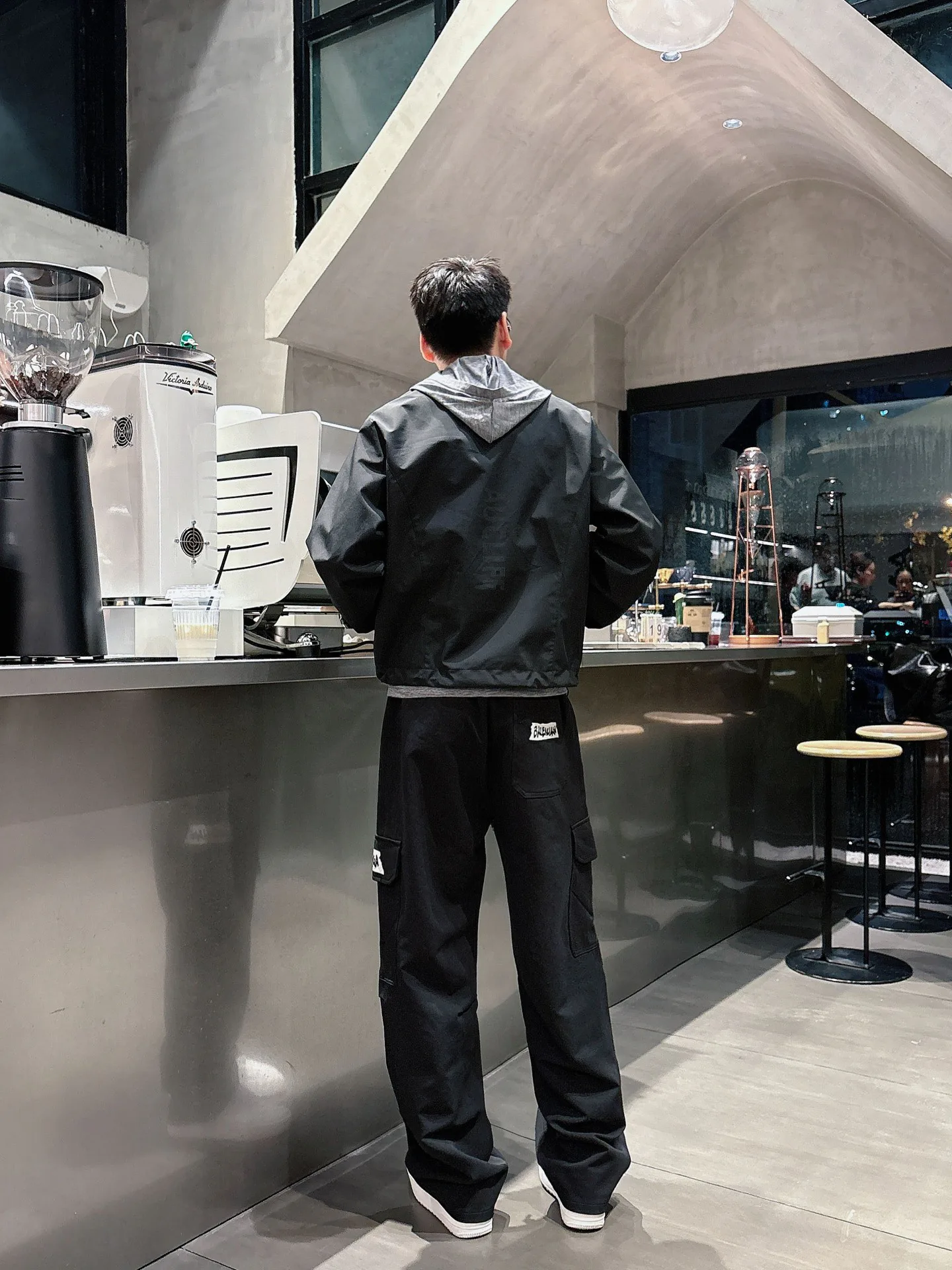 Men's Trousers BALENCIAGA 18340445