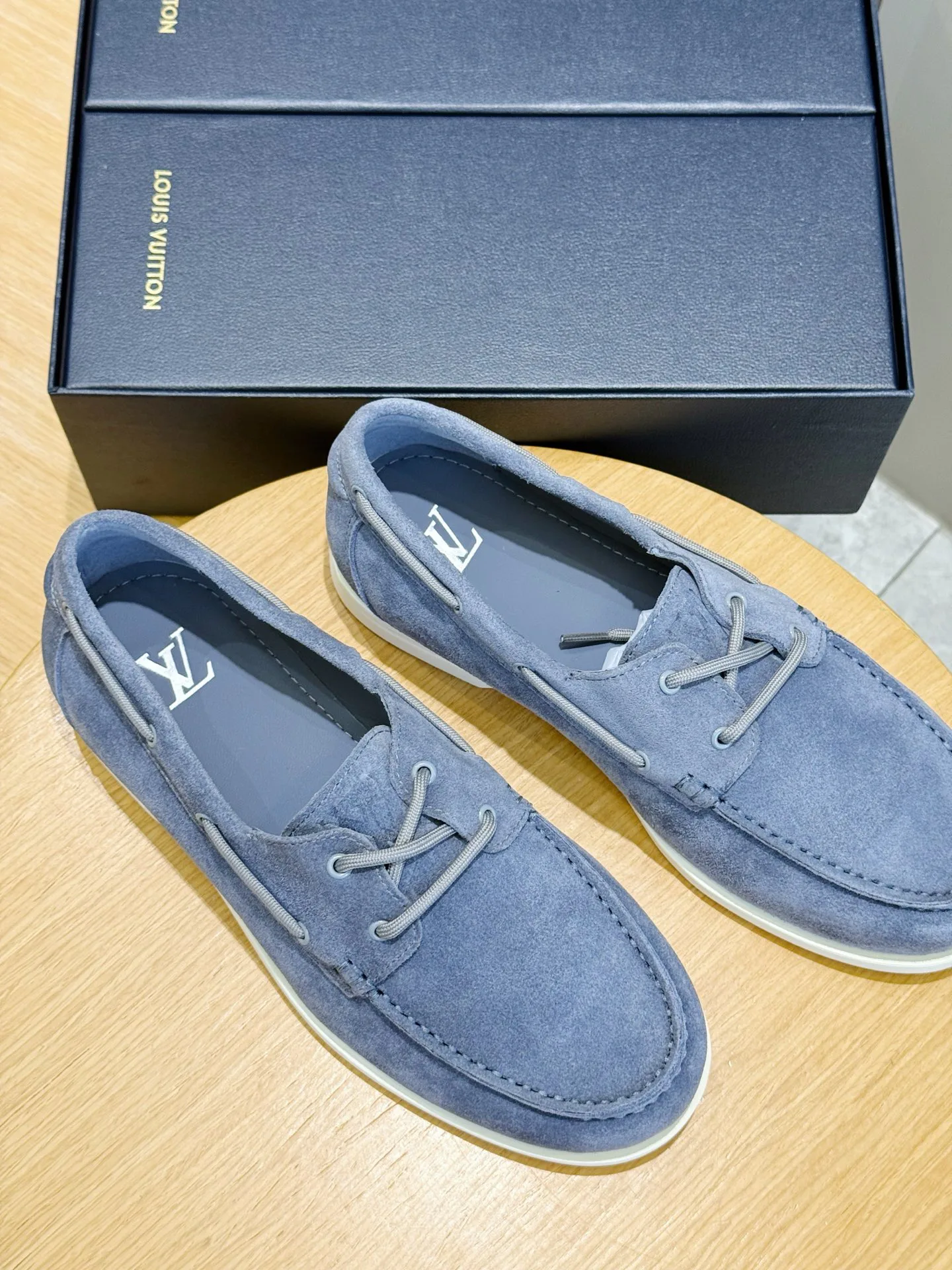 Men's Loafers And Dress Shoes LOUIS VUITTON 17923768