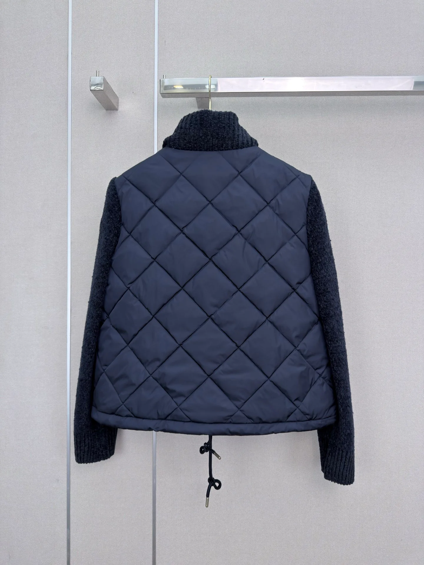 Women's Jackets And Down Jackets MONCLER 18203545