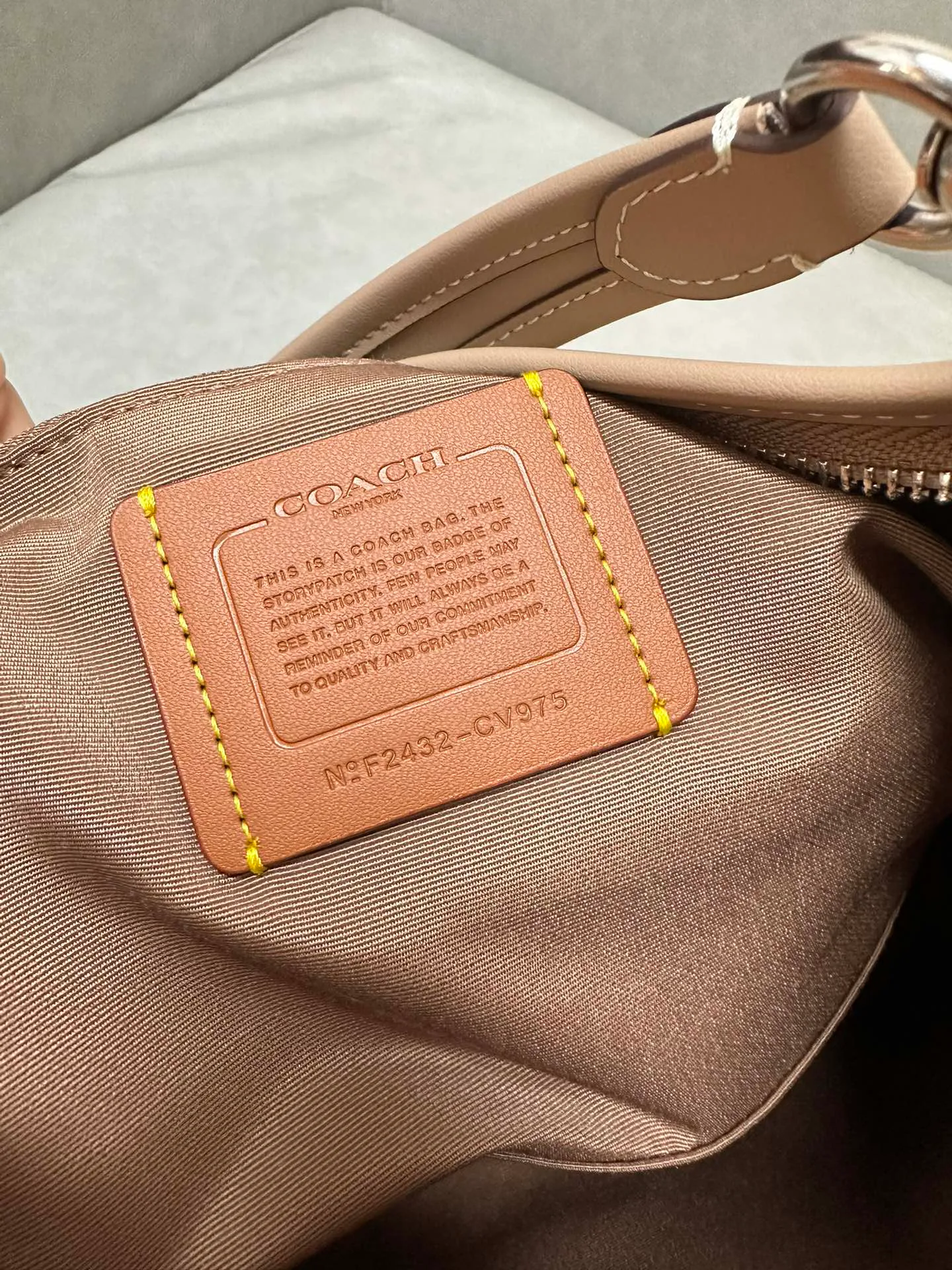 Women's Classic Handbags COACH 17961076