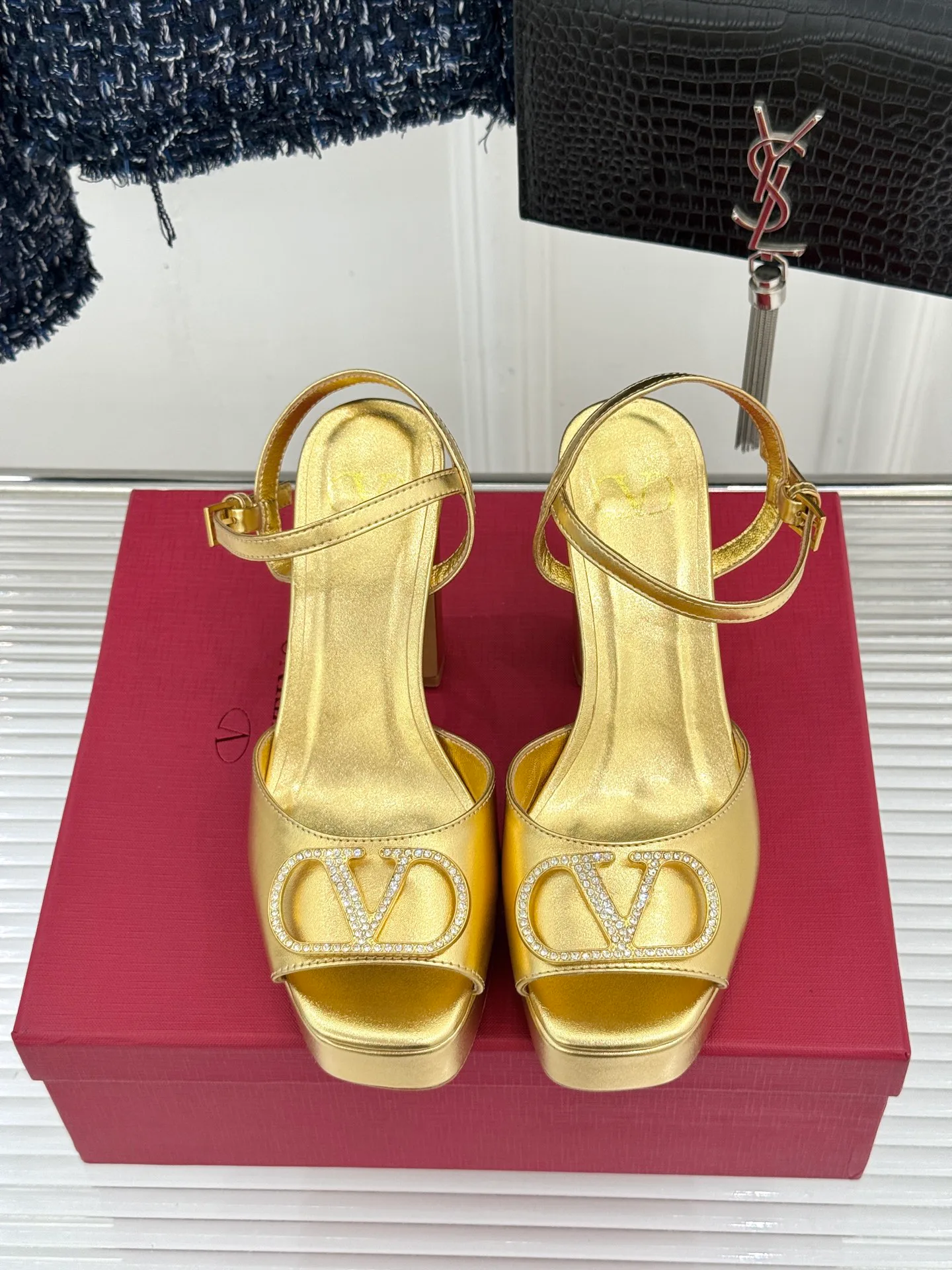 Women's Open-Toe Sandals VALENTINO 19577241